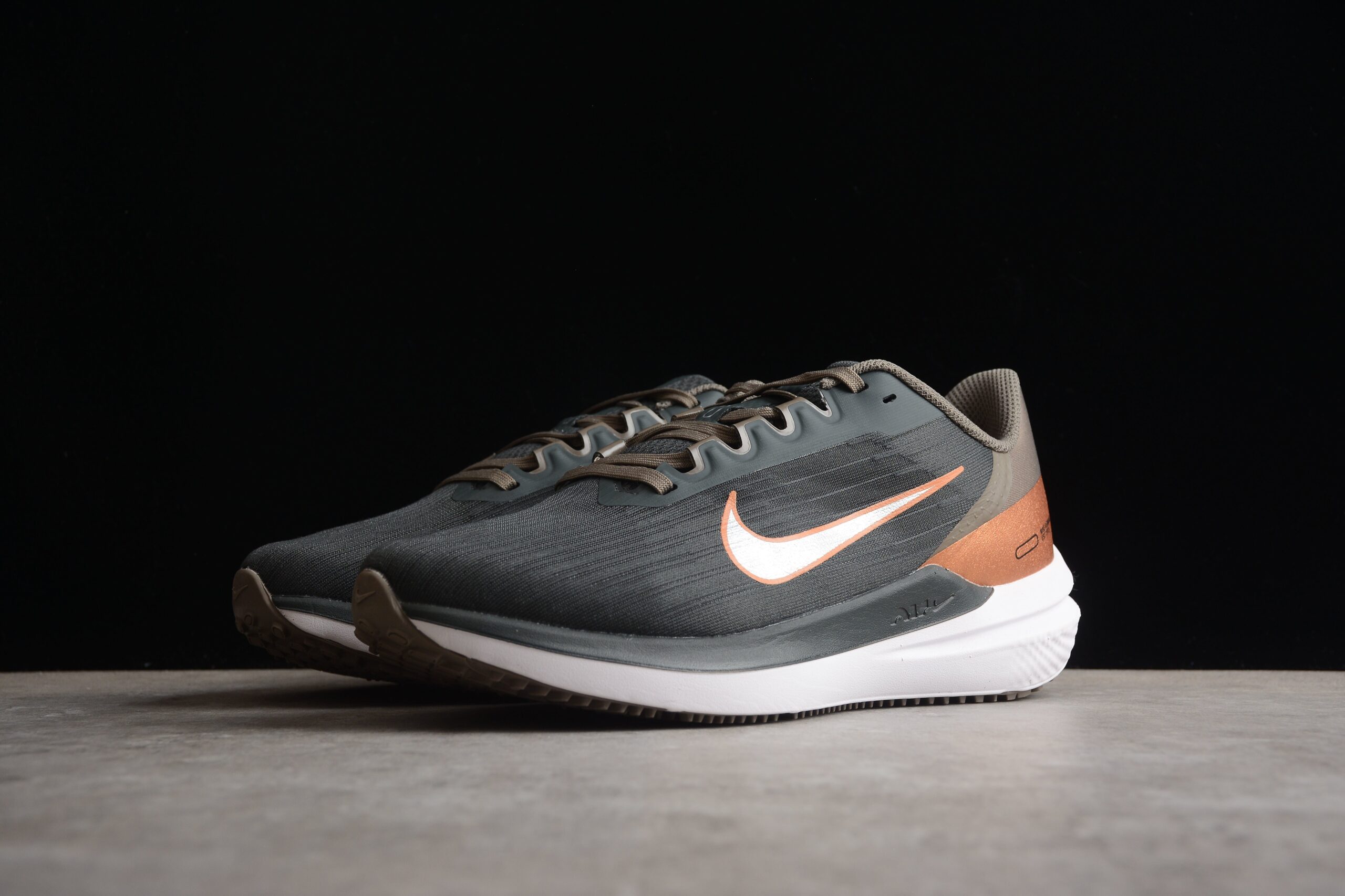 Nk Zoom Winflo 9 - Image 4