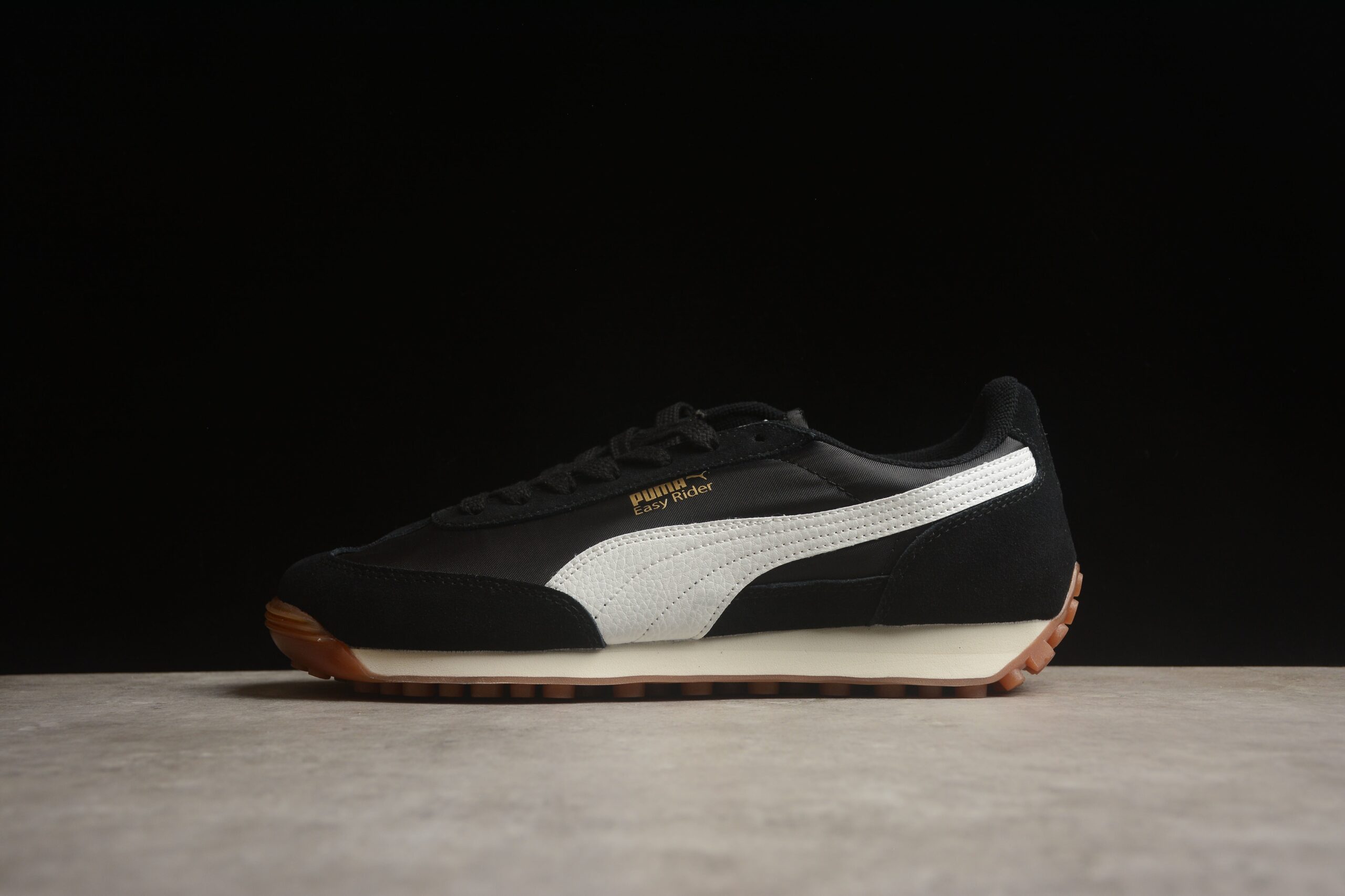 Puma Easy Rider Vintage Sneakers Unisex - Image 2