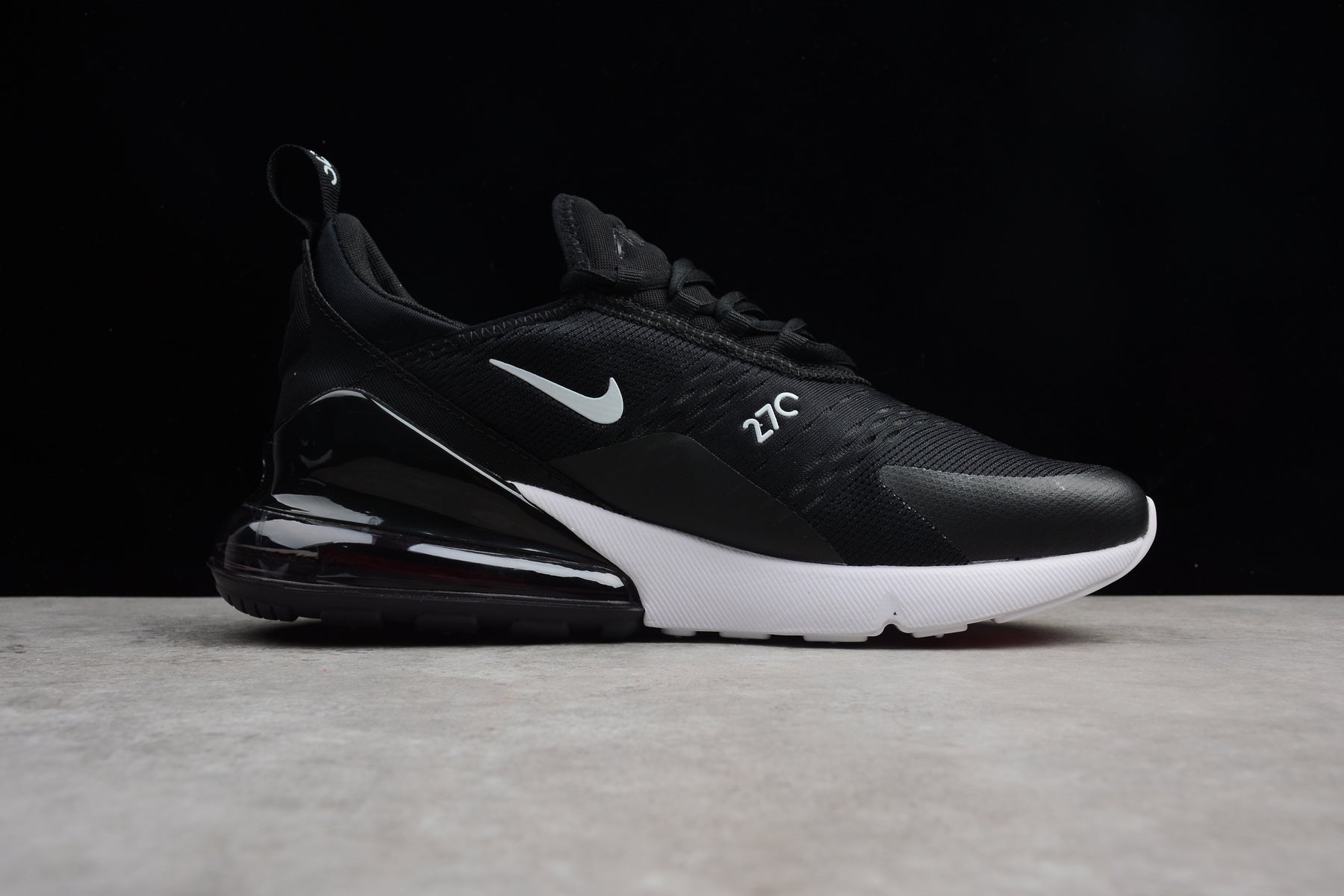 R17 Nike Air Max 270 AH8050-002