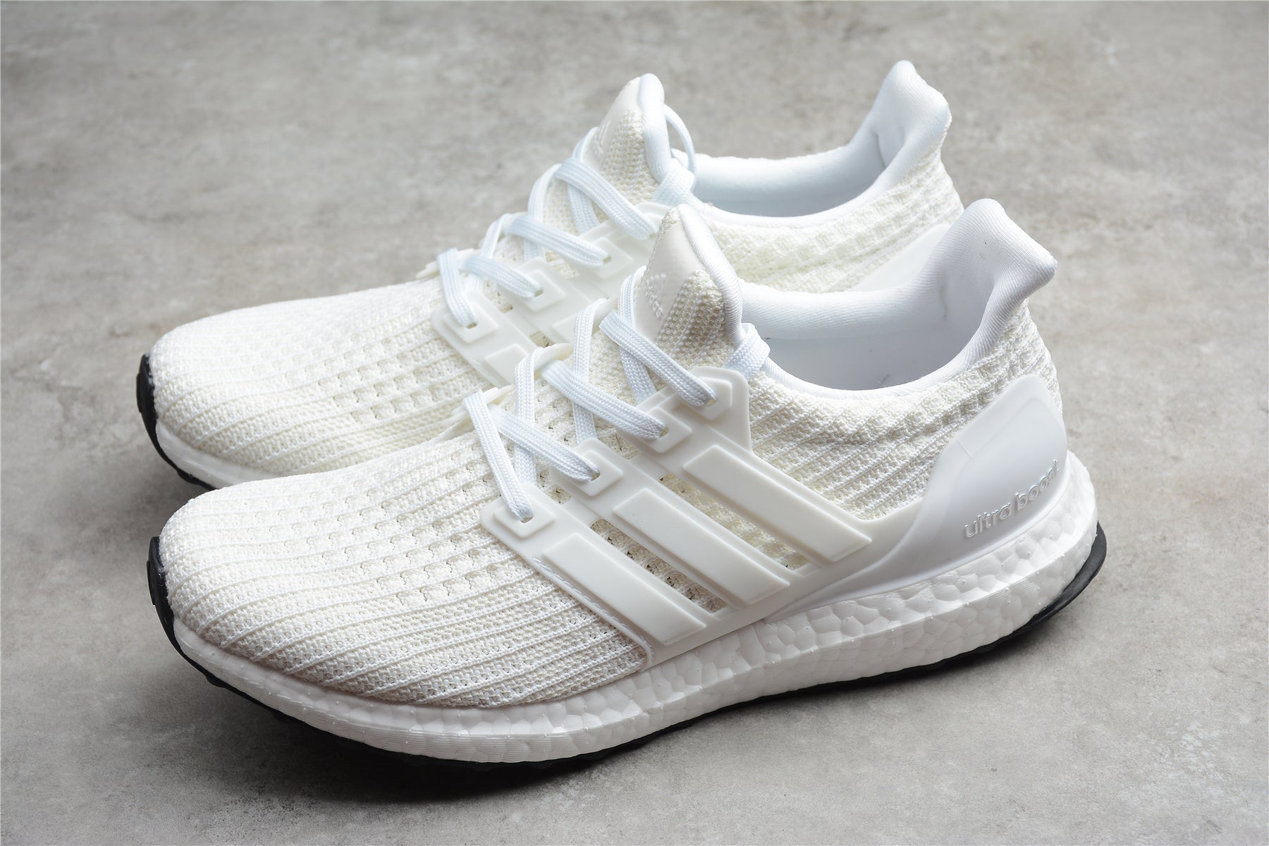 R17 Ultra Boost 4.0 BB6168 - Image 2