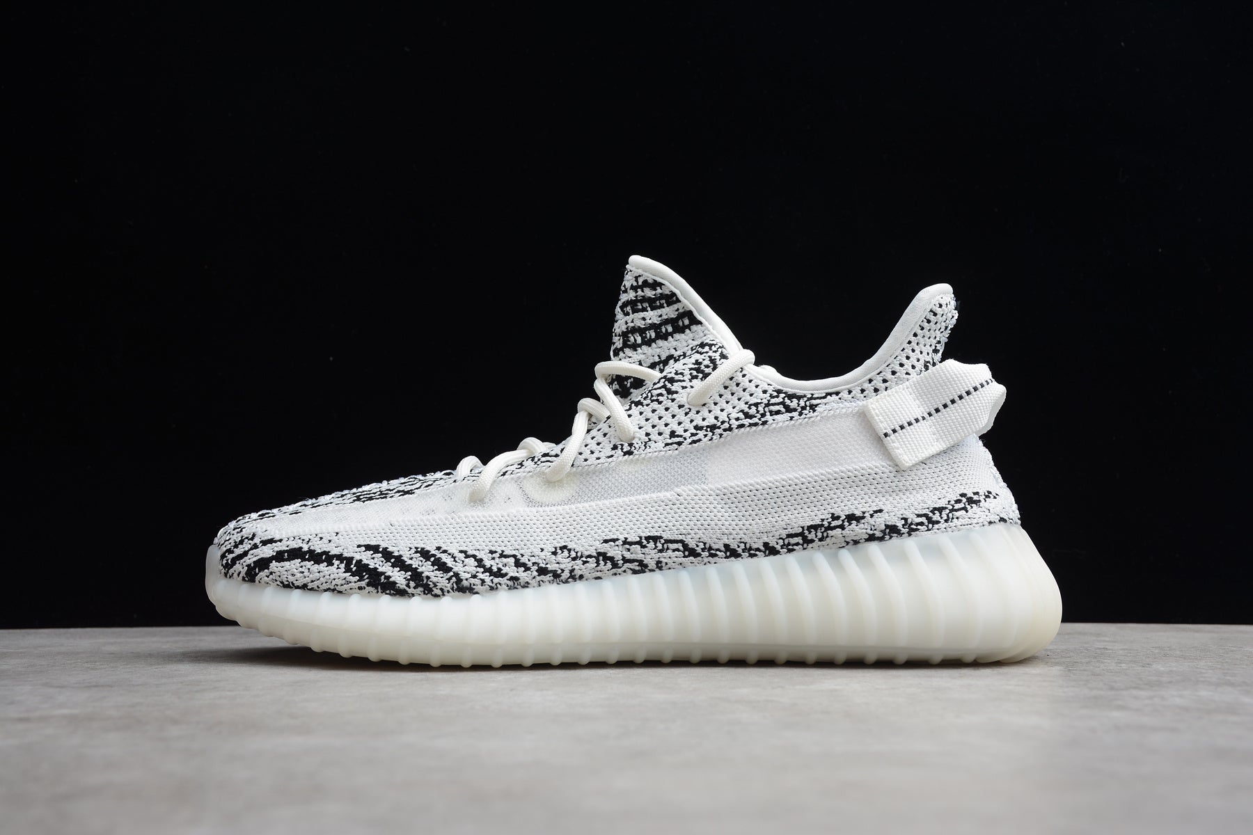 R17 Yeezy Boost 350 Black White Leopard EG7961 - Image 2