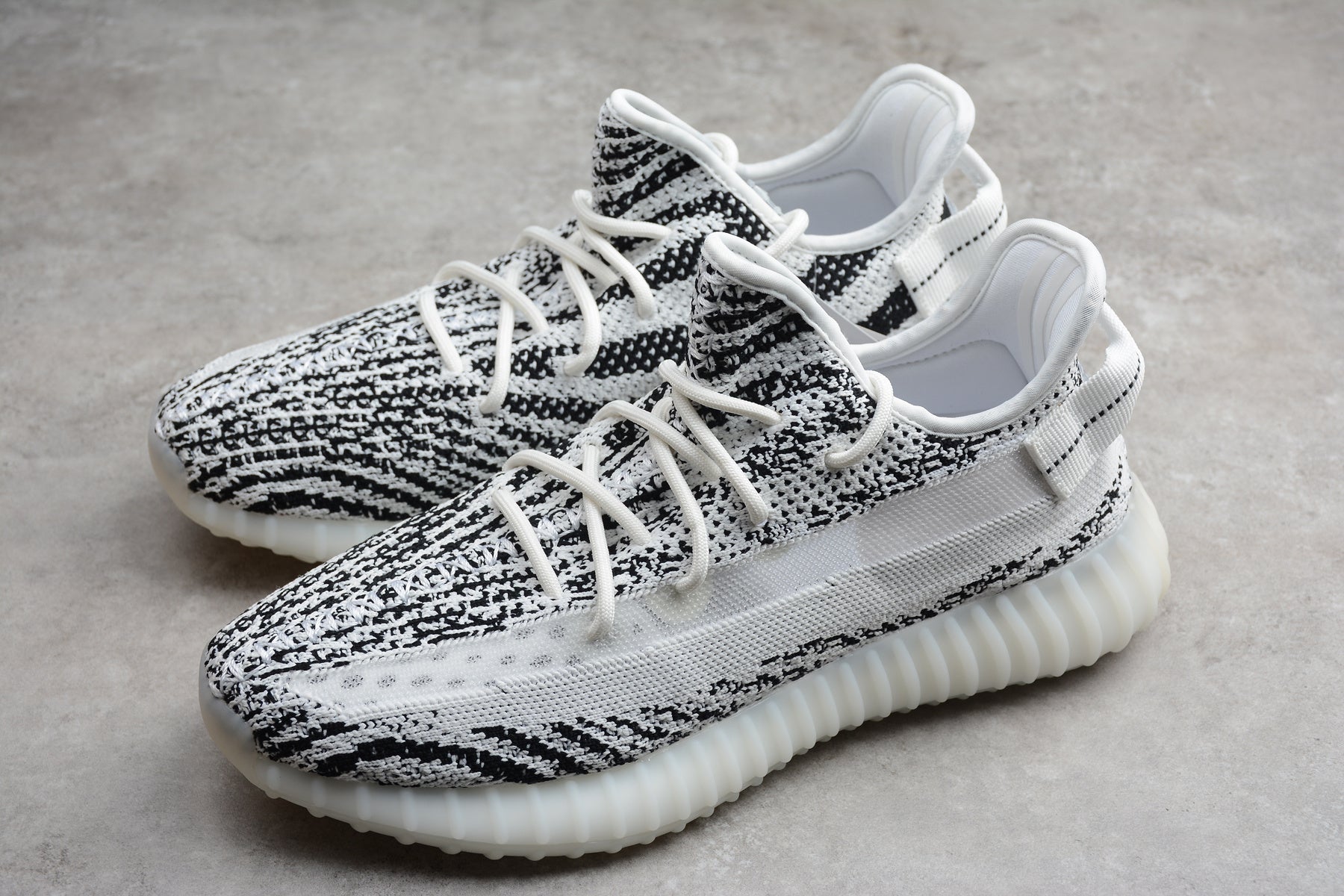 R17 Yeezy Boost 350 Black White Leopard EG7961 - Image 3