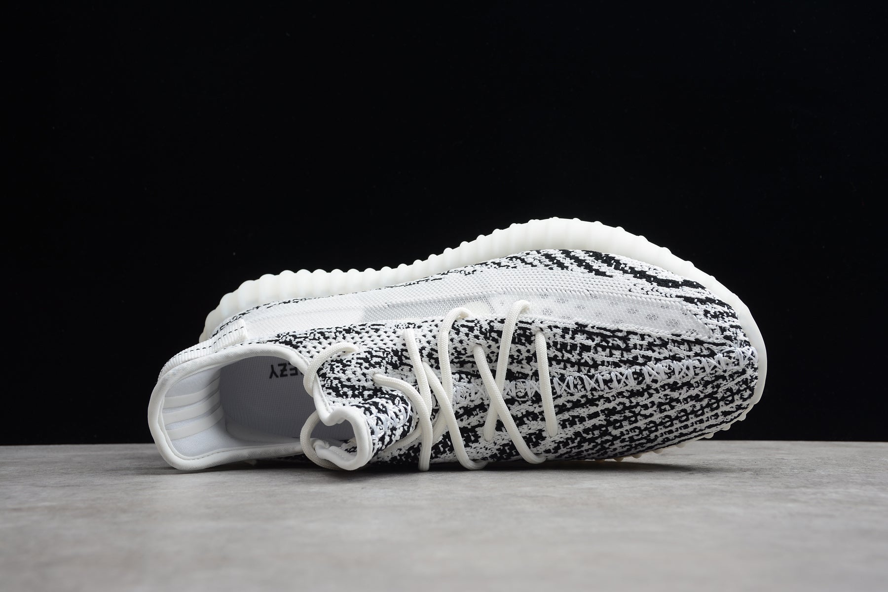 R17 Yeezy Boost 350 Black White Leopard EG7961 - Image 5