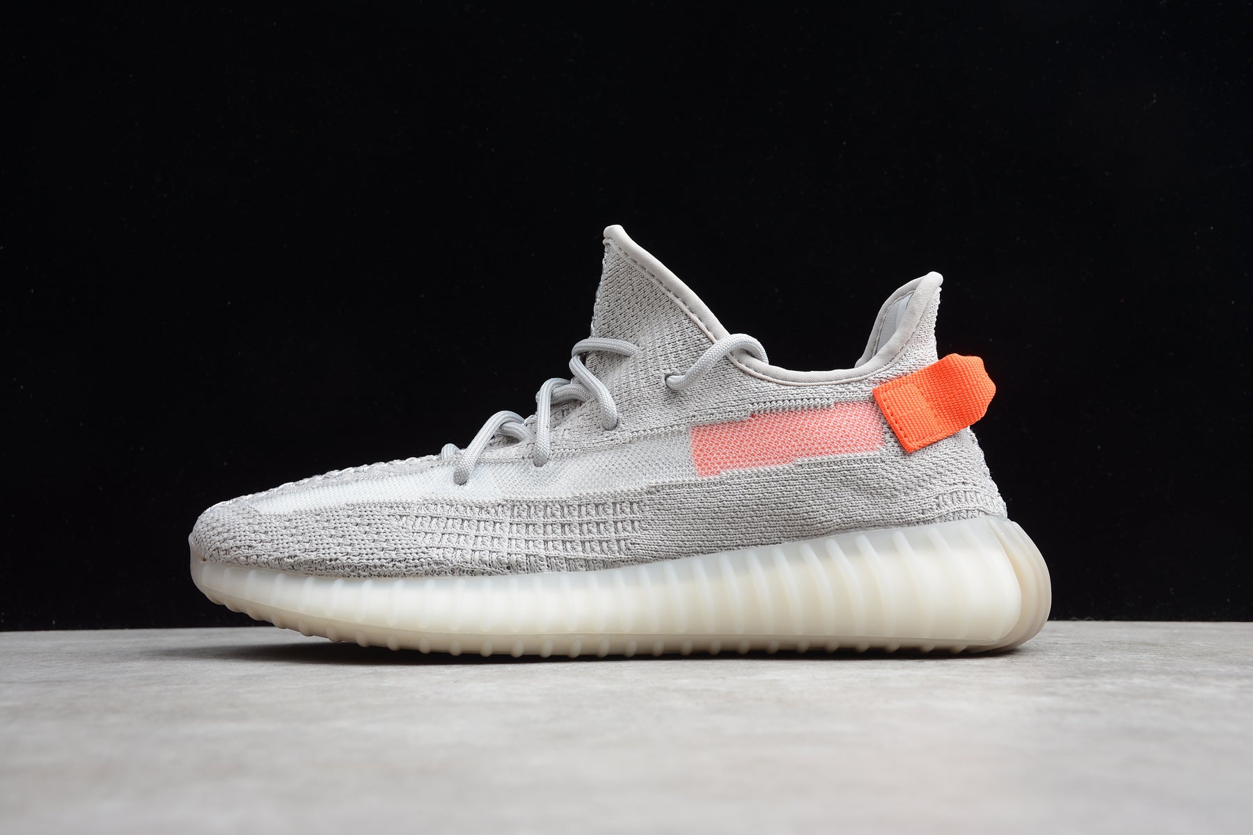 R17 Yeezy Boost 350 V2 - Image 2