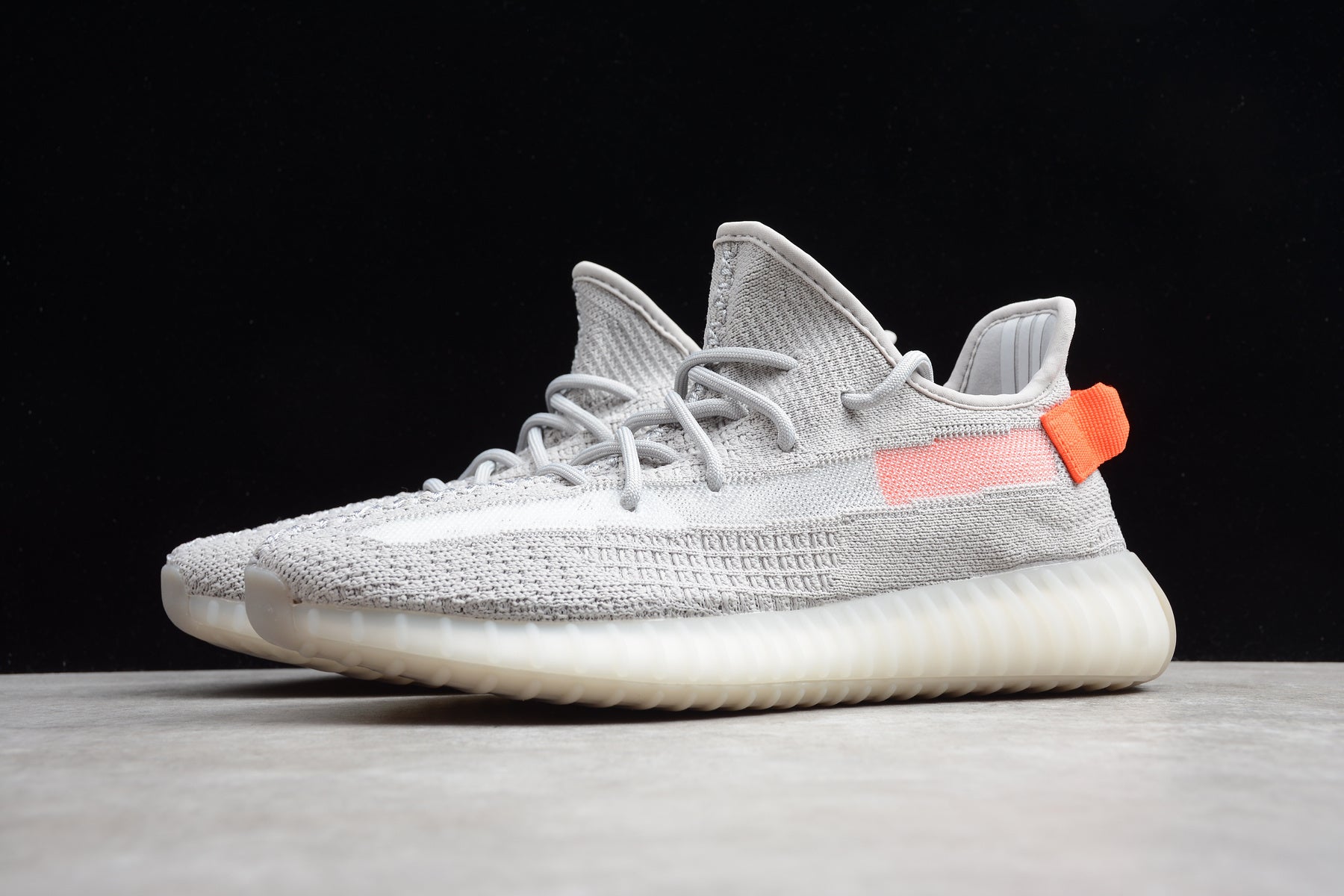 R17 Yeezy Boost 350 V2 - Image 4