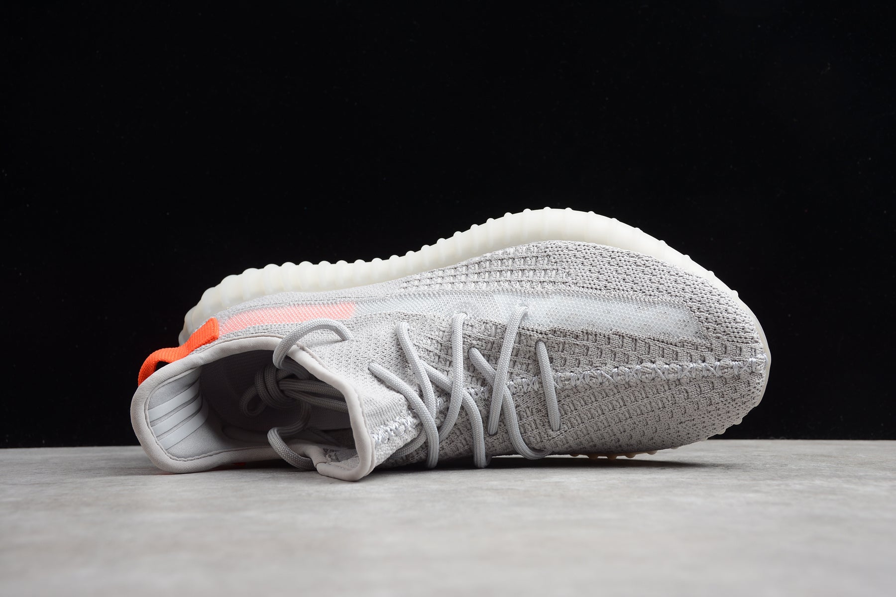 R17 Yeezy Boost 350 V2 - Image 5
