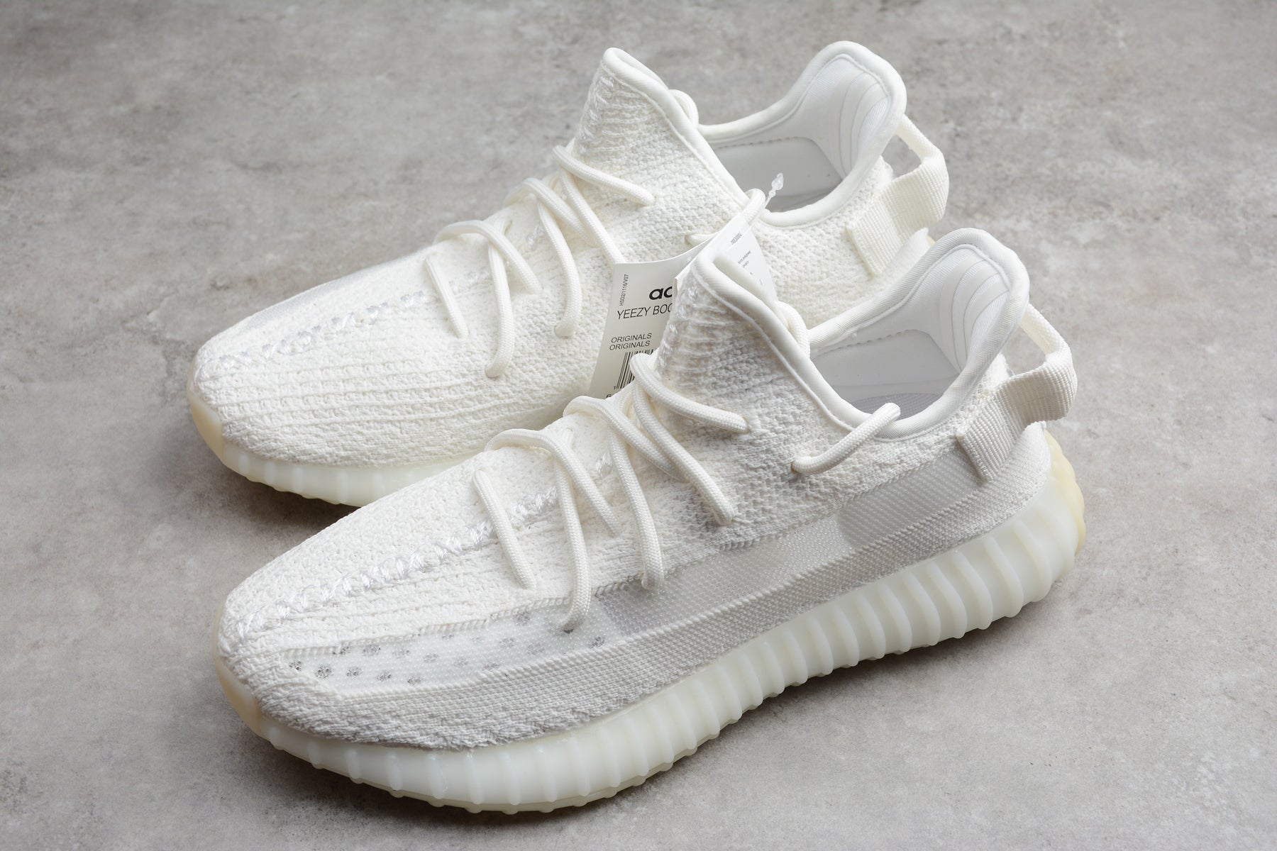 R17 Yeezy Boost 350 V2 FG7962 - Image 3