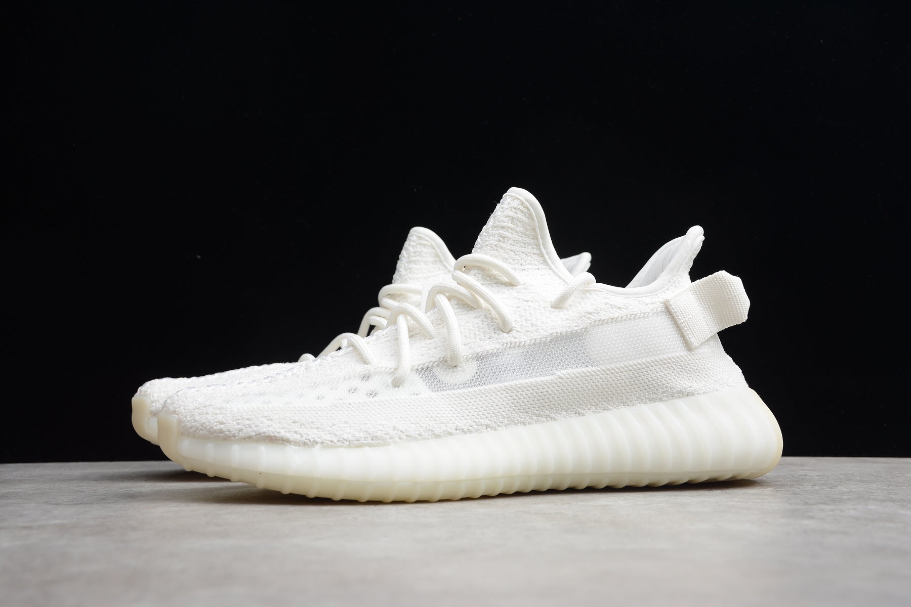 R17 Yeezy Boost 350 V2 FG7962 - Image 4