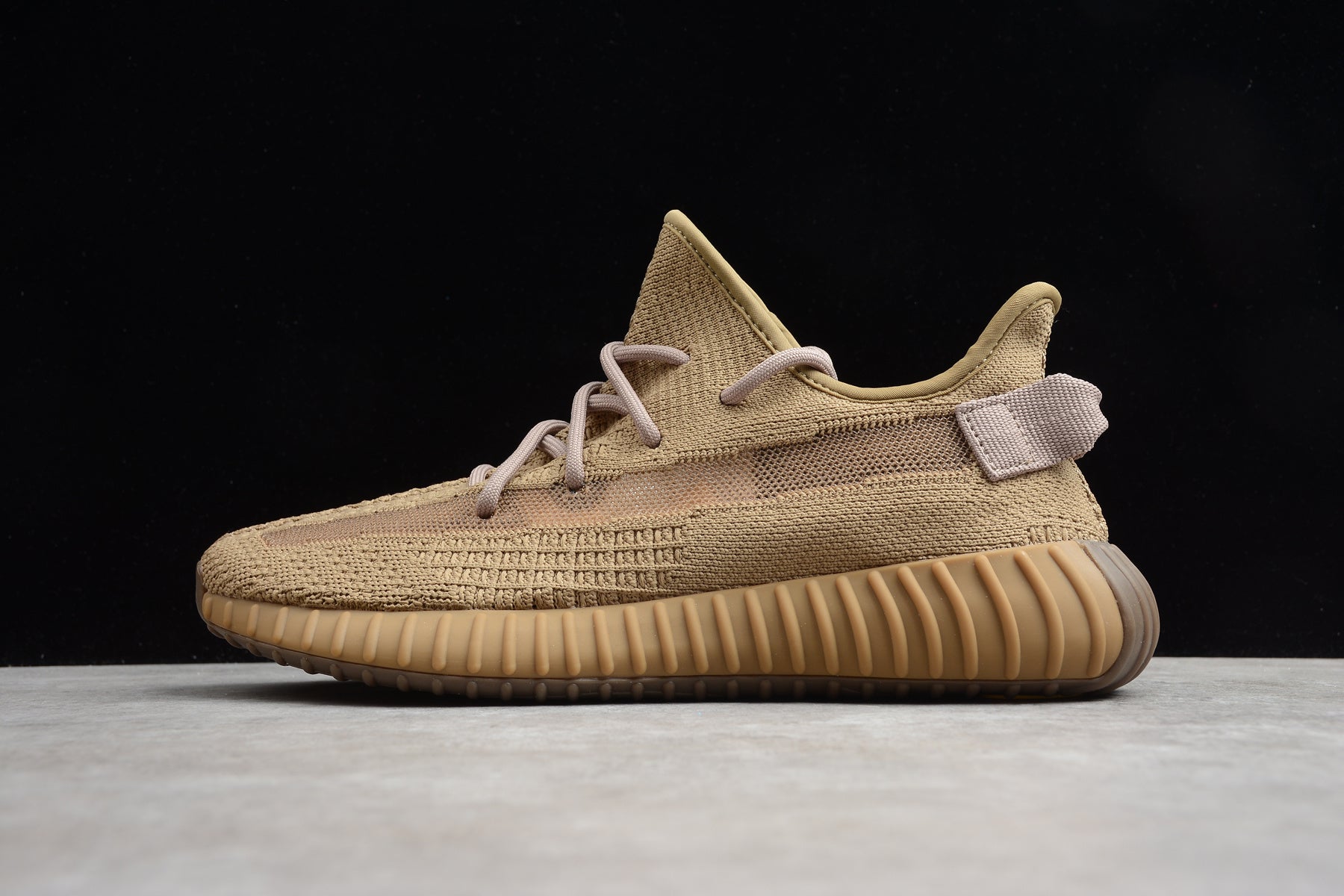R17 Yeezy Boost 350 V2 FX9033 - Image 2