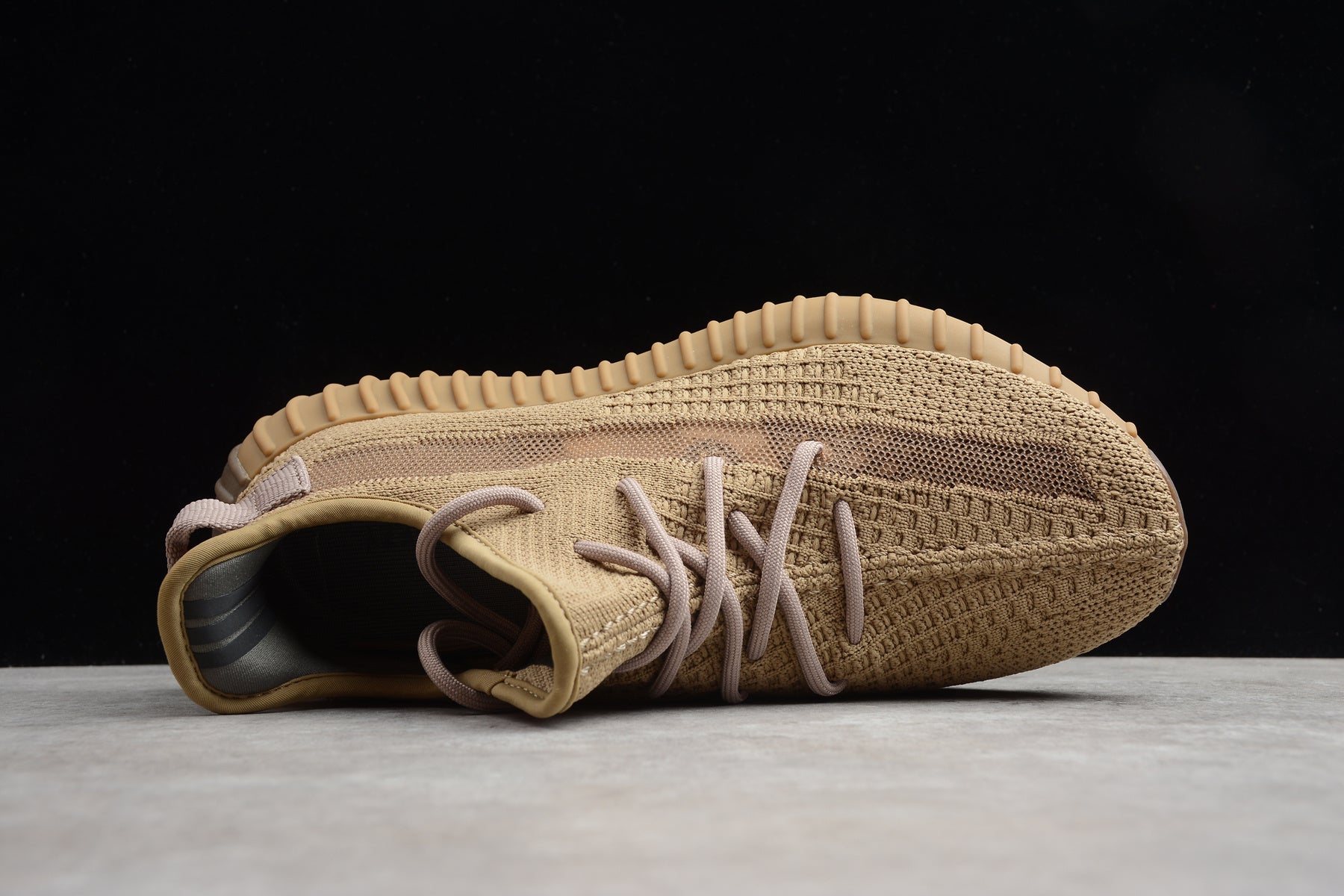 R17 Yeezy Boost 350 V2 FX9033 - Image 5