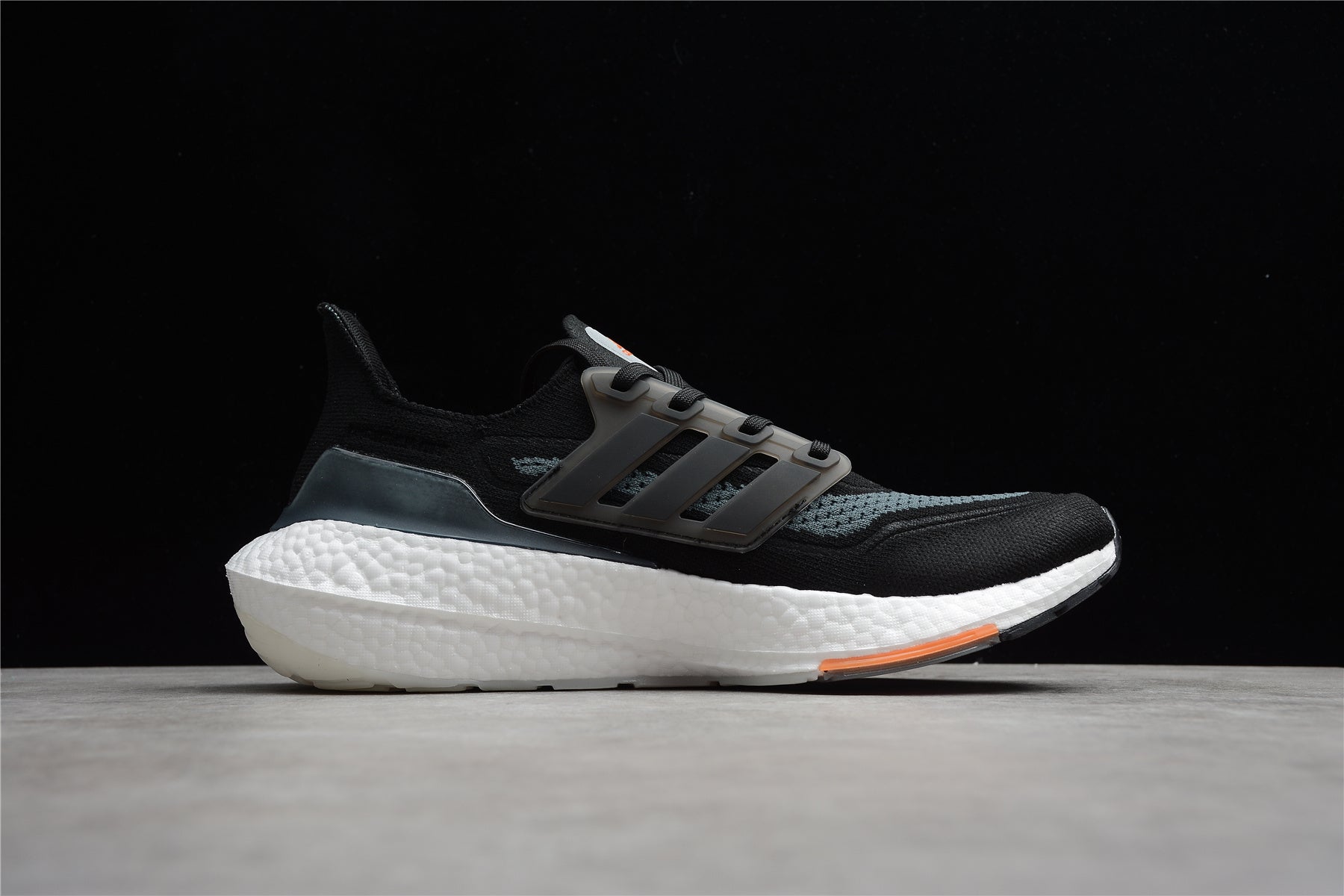 R18 Ultra Boost 2021 FY0389