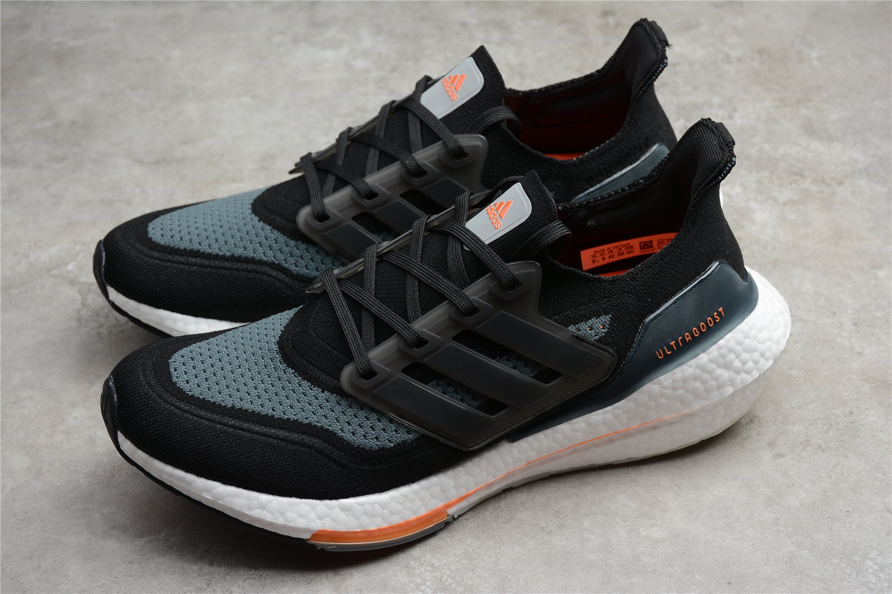 R18 Ultra Boost 2021 FY0389 - Image 2
