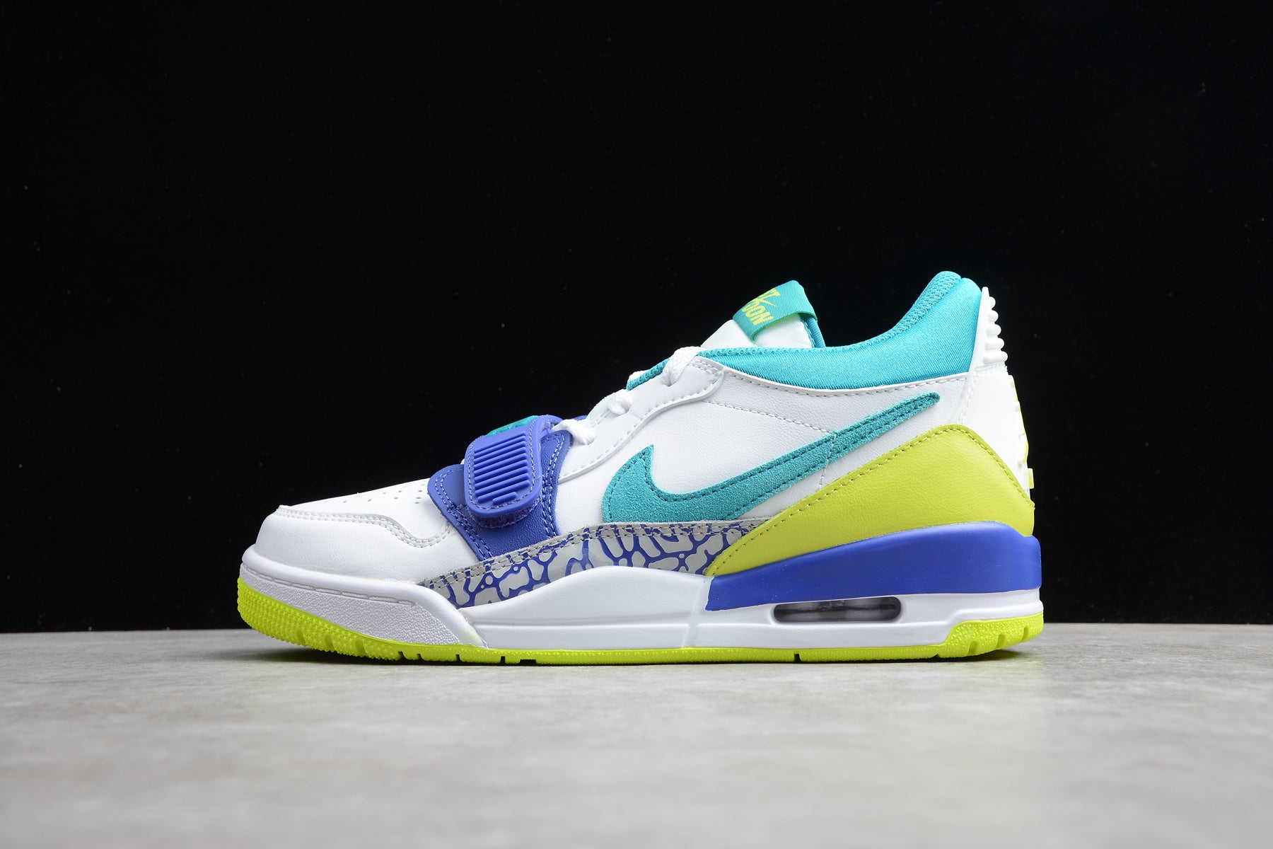 R20 GZ AJ312 CD7069-103 - Image 2