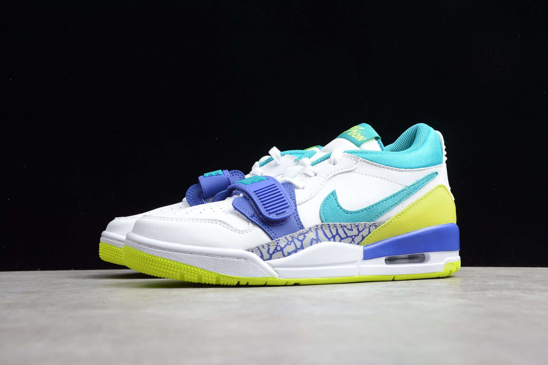 R20 GZ AJ312 CD7069-103 - Image 4