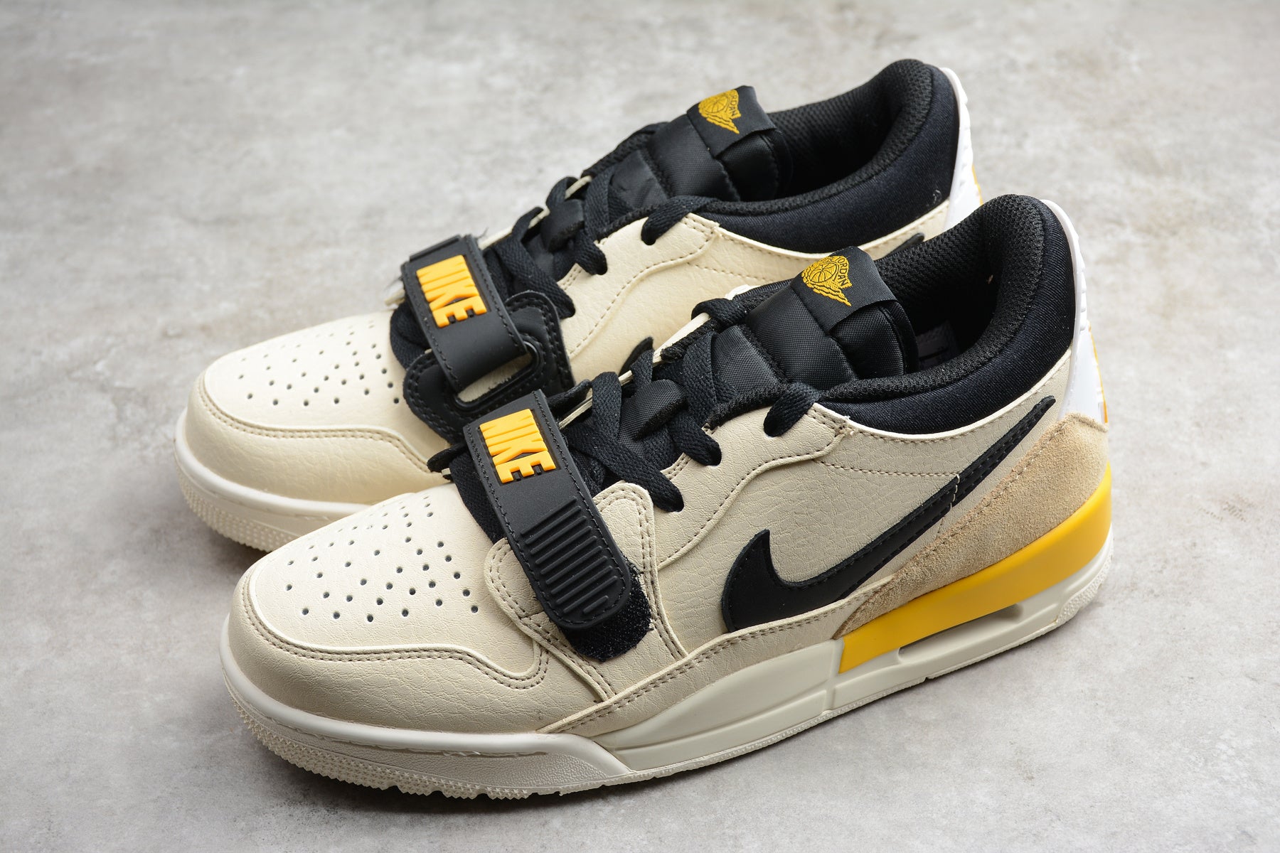 R20 GZ CD7069-200 - Image 3