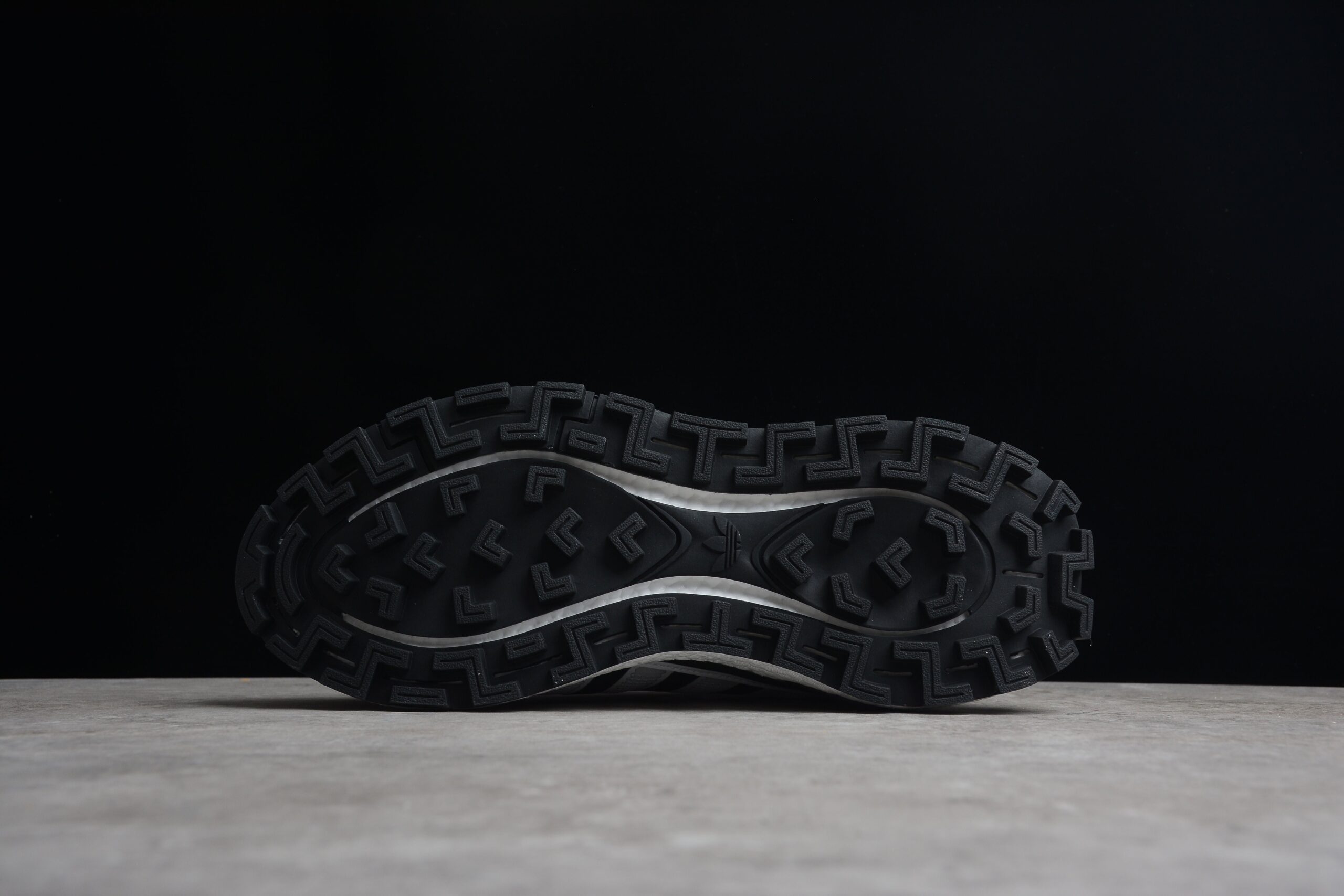 R20 adidas originals Retropy P9 H03089 - Image 2