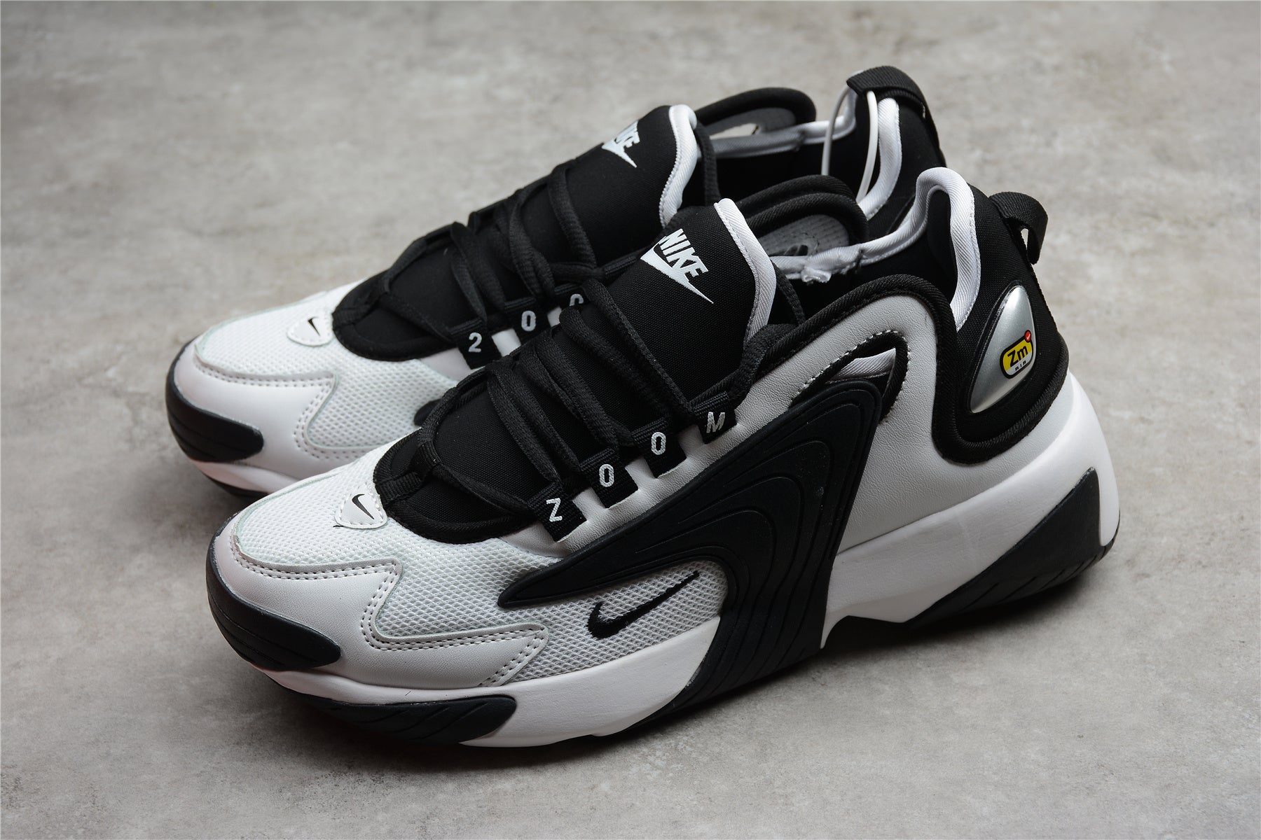 R22 ZOOM 2K WMNS AO0354-100 - Image 3