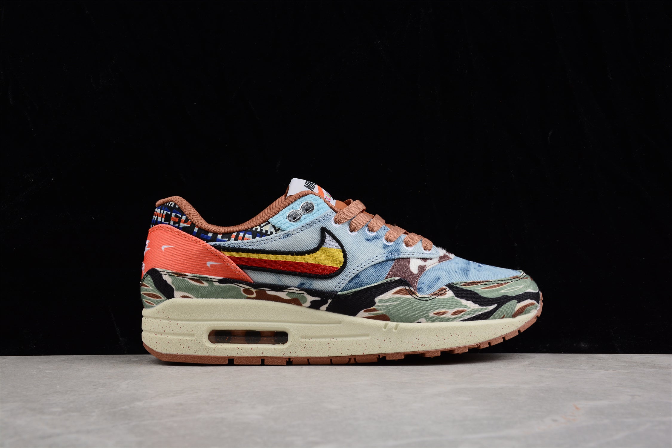 R24 Concepts x Nk Air Max 1 DN1803-900