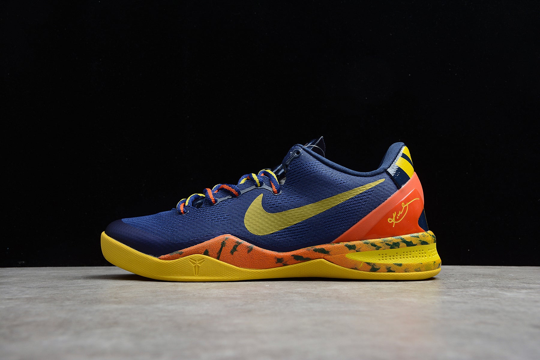 R24 Kobe 8 "Barcelona" - Image 3
