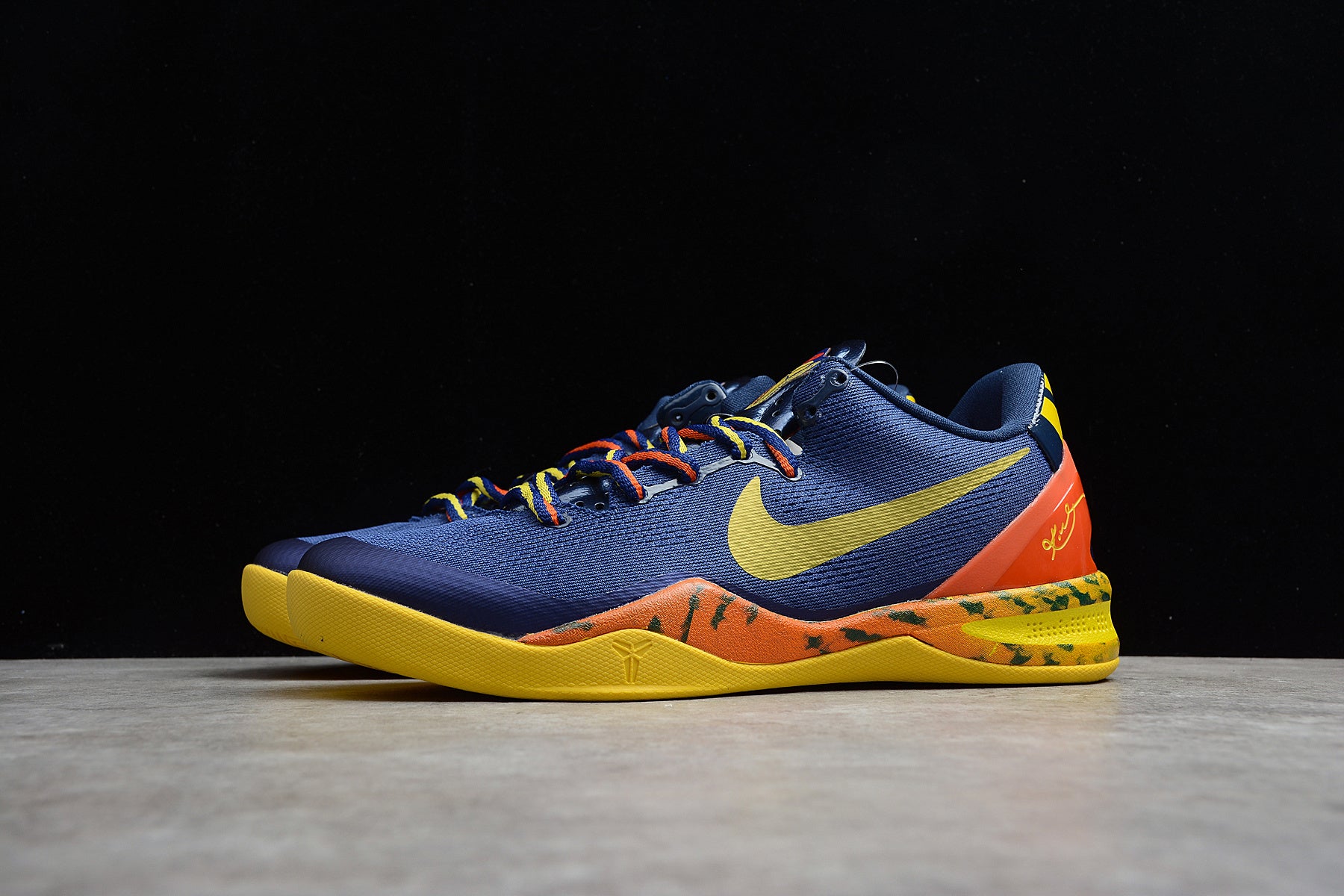 R24 Kobe 8 "Barcelona" - Image 4