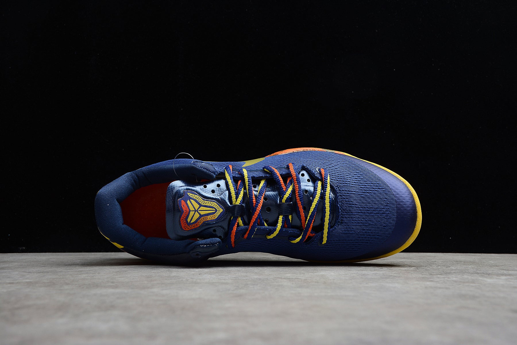 R24 Kobe 8 "Barcelona" - Image 5