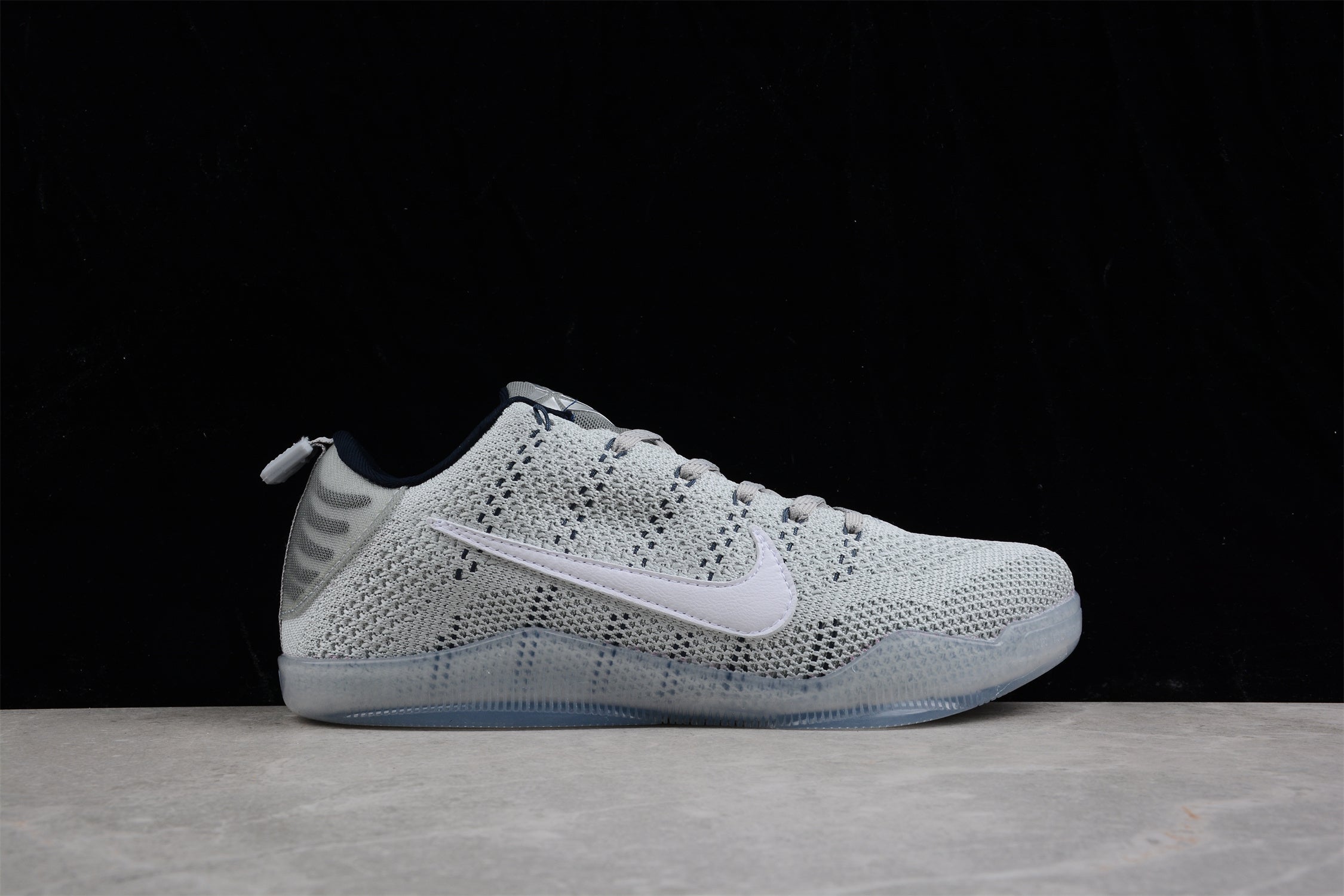 R24 Nike Kobe 11 Low PaIe Horse