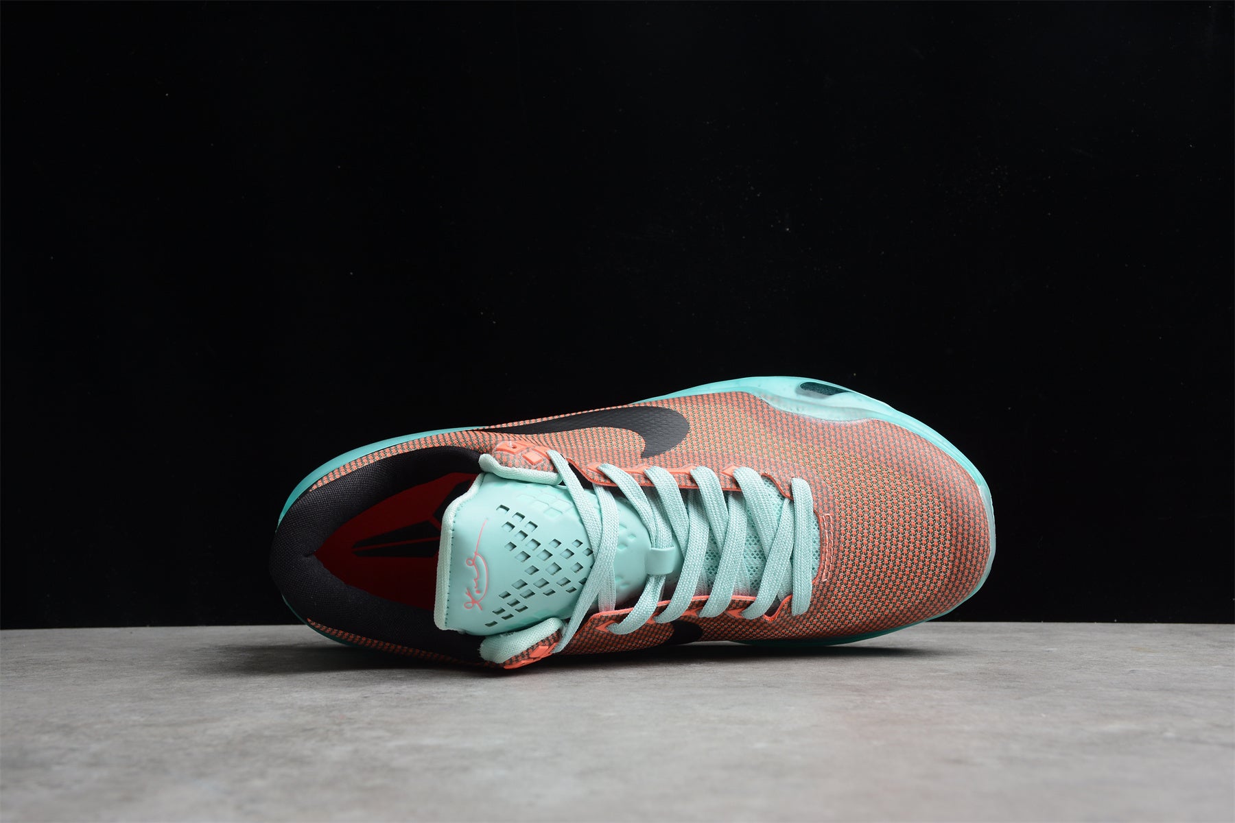 R26 Kobe 10 Easter ZK10 - Image 5