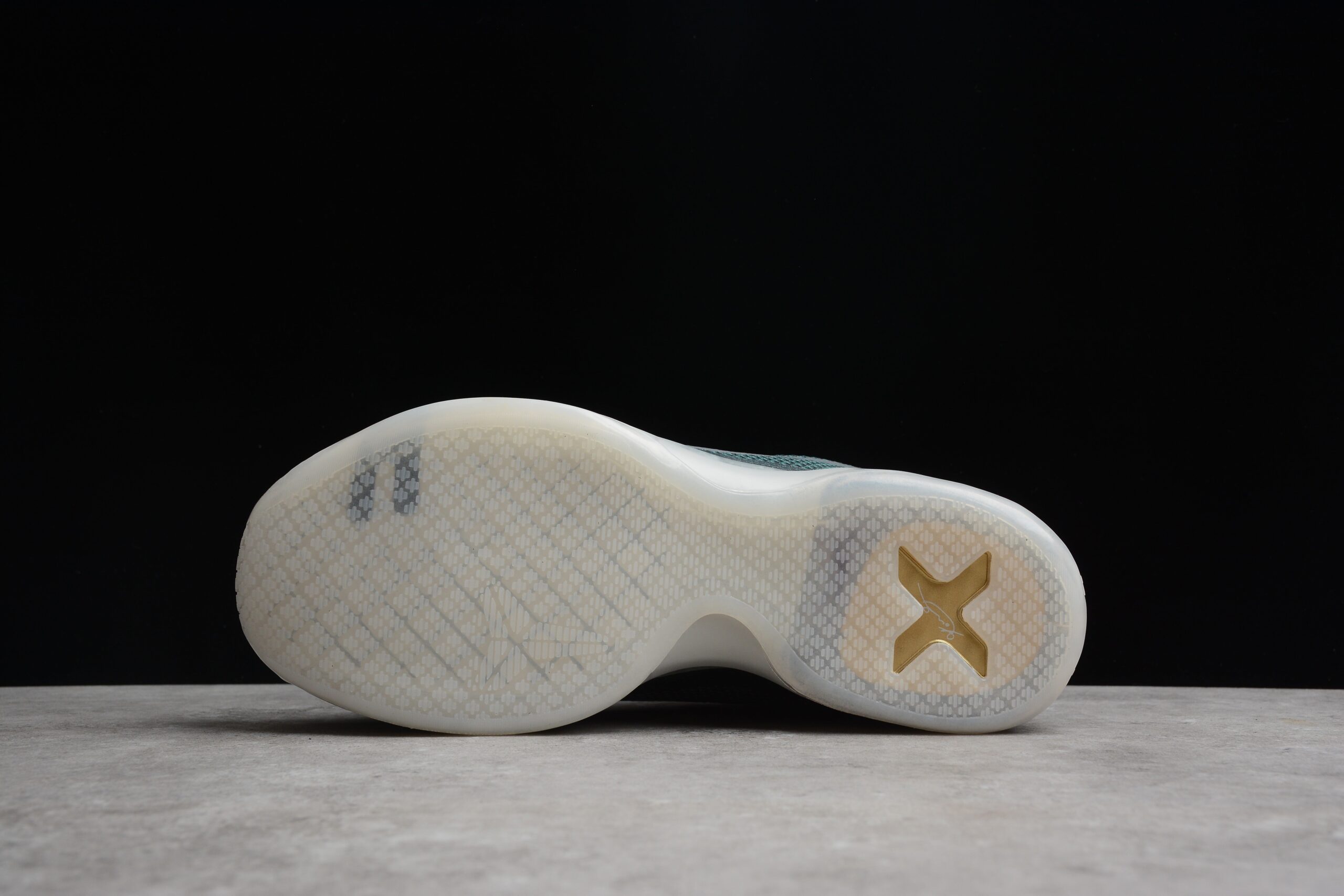 R26 Kobe 10 “Flight” 10 - Image 5