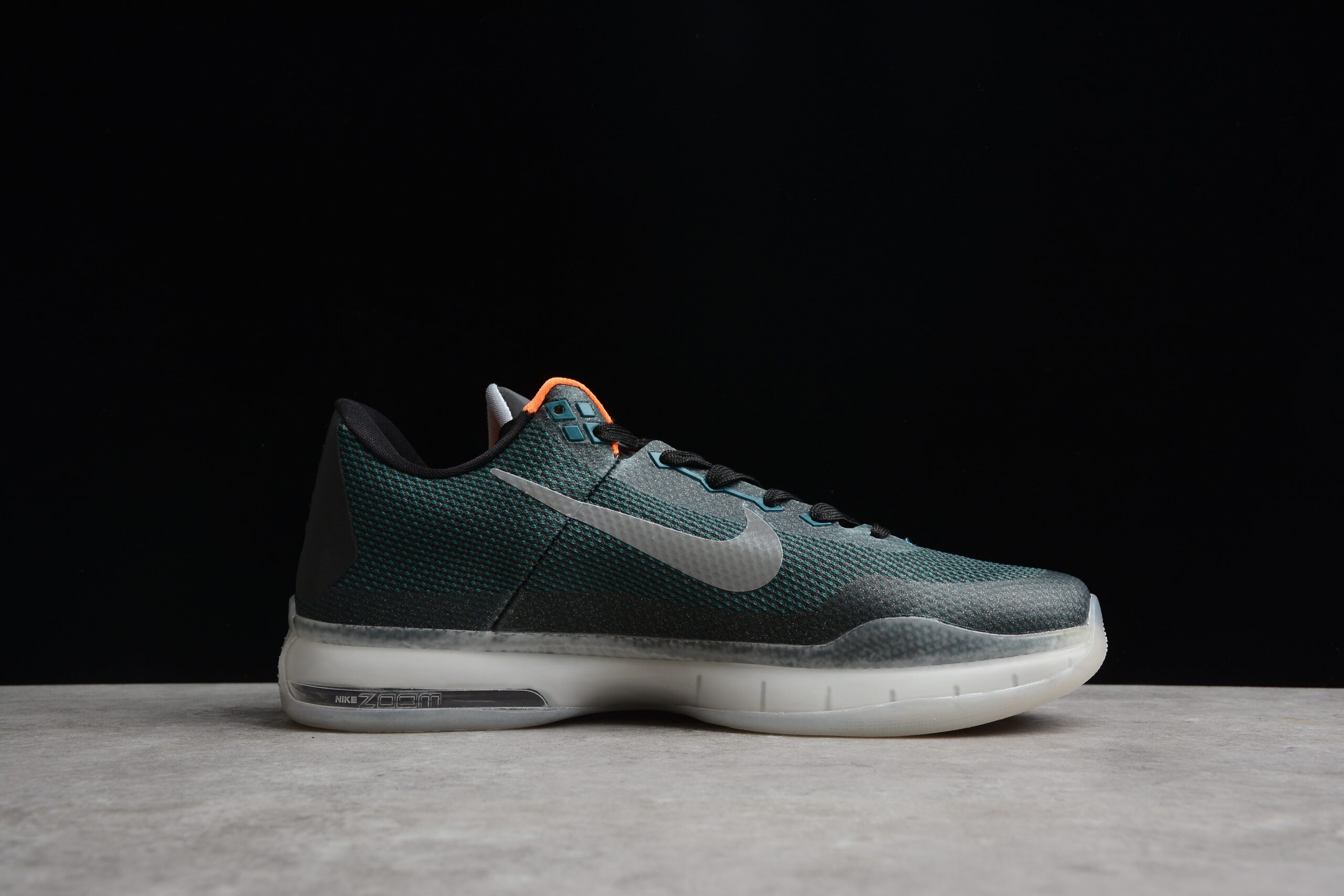 R26 Kobe 10 “Flight” 10