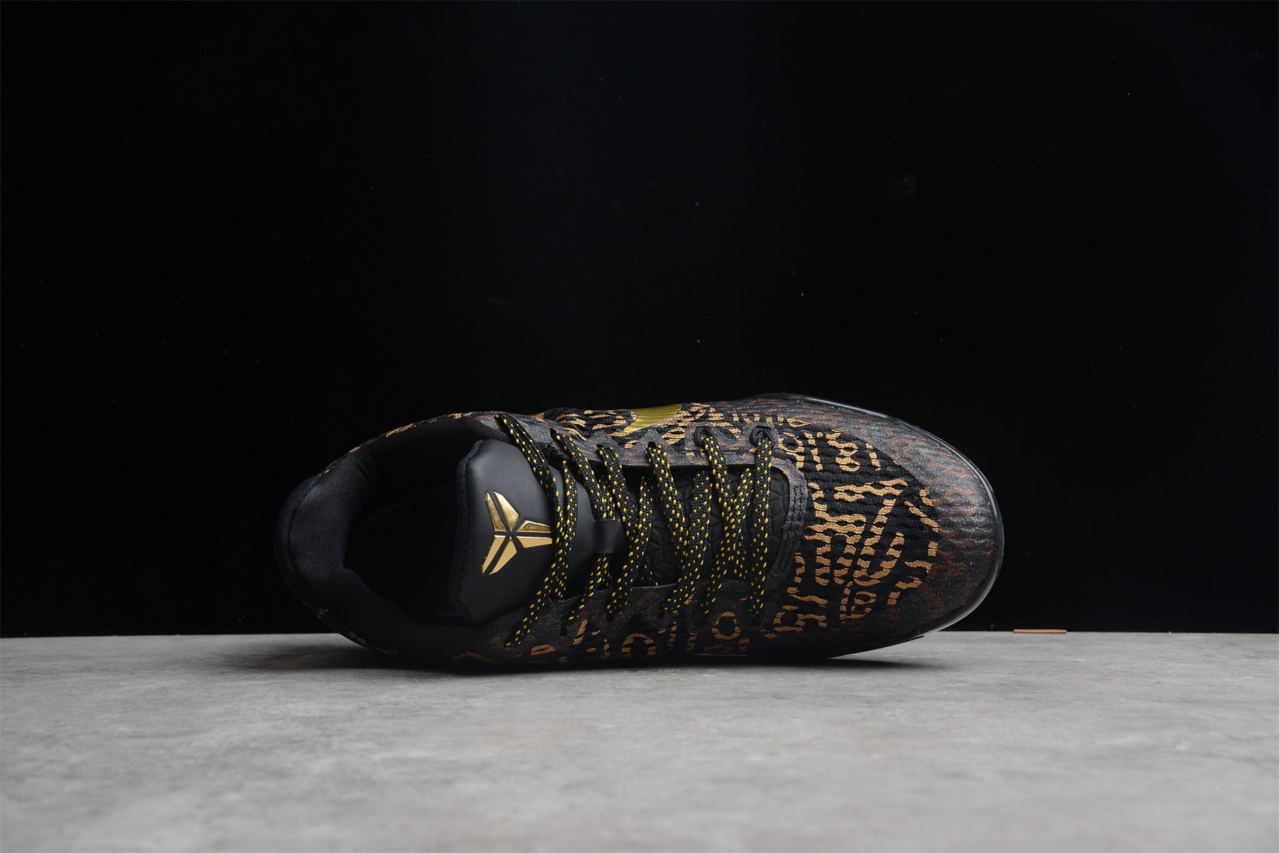 R26 NK Kobe 11 “Mamba Day” - Image 2