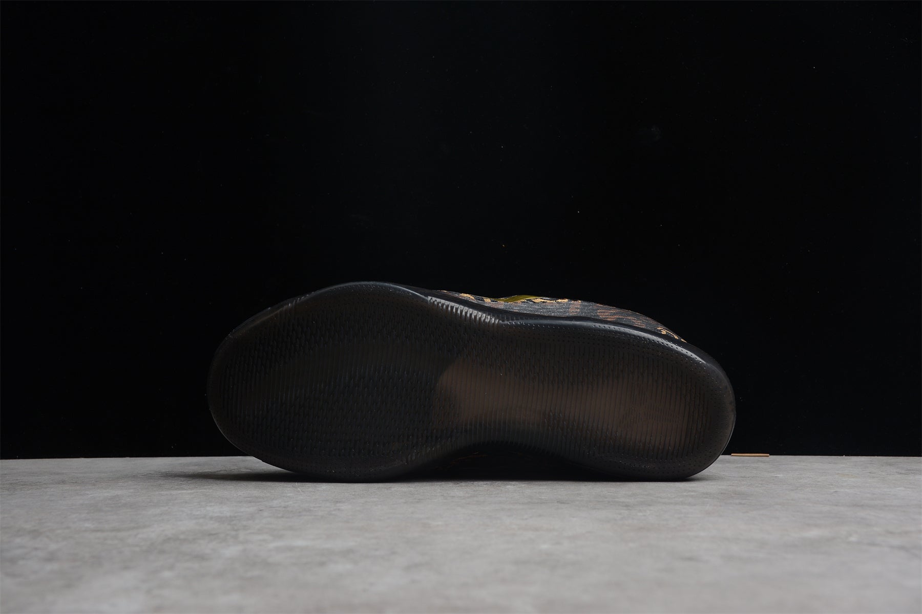 R26 NK Kobe 11 “Mamba Day” - Image 4