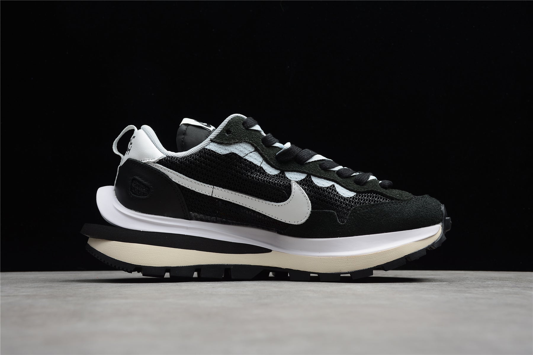 R26 SACAI BV0073-001