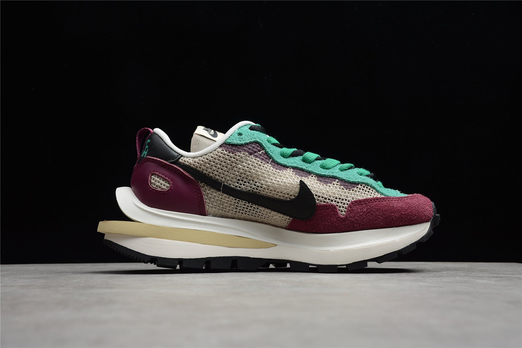 R26 SACAI BV0073-102