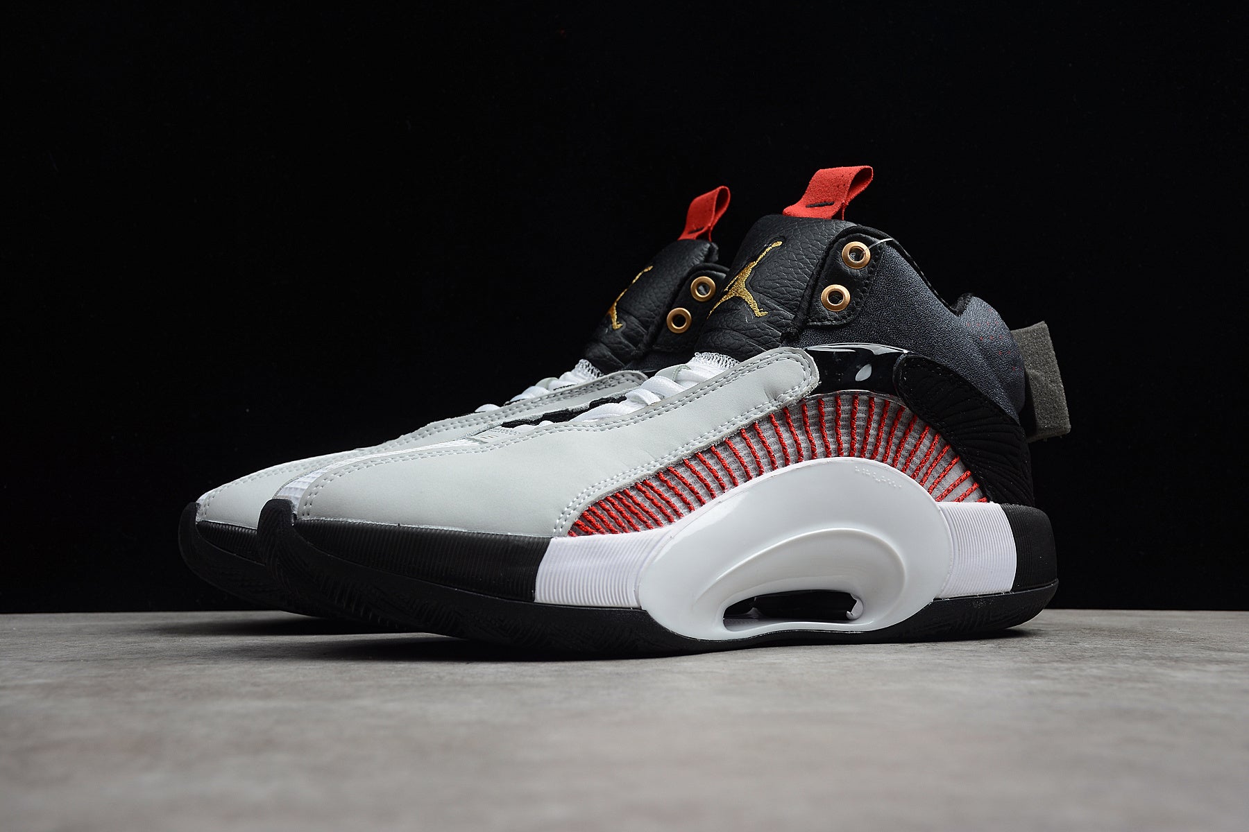 R26 Titan 22 x Air Jordan 35 DD4701-001 - Image 4