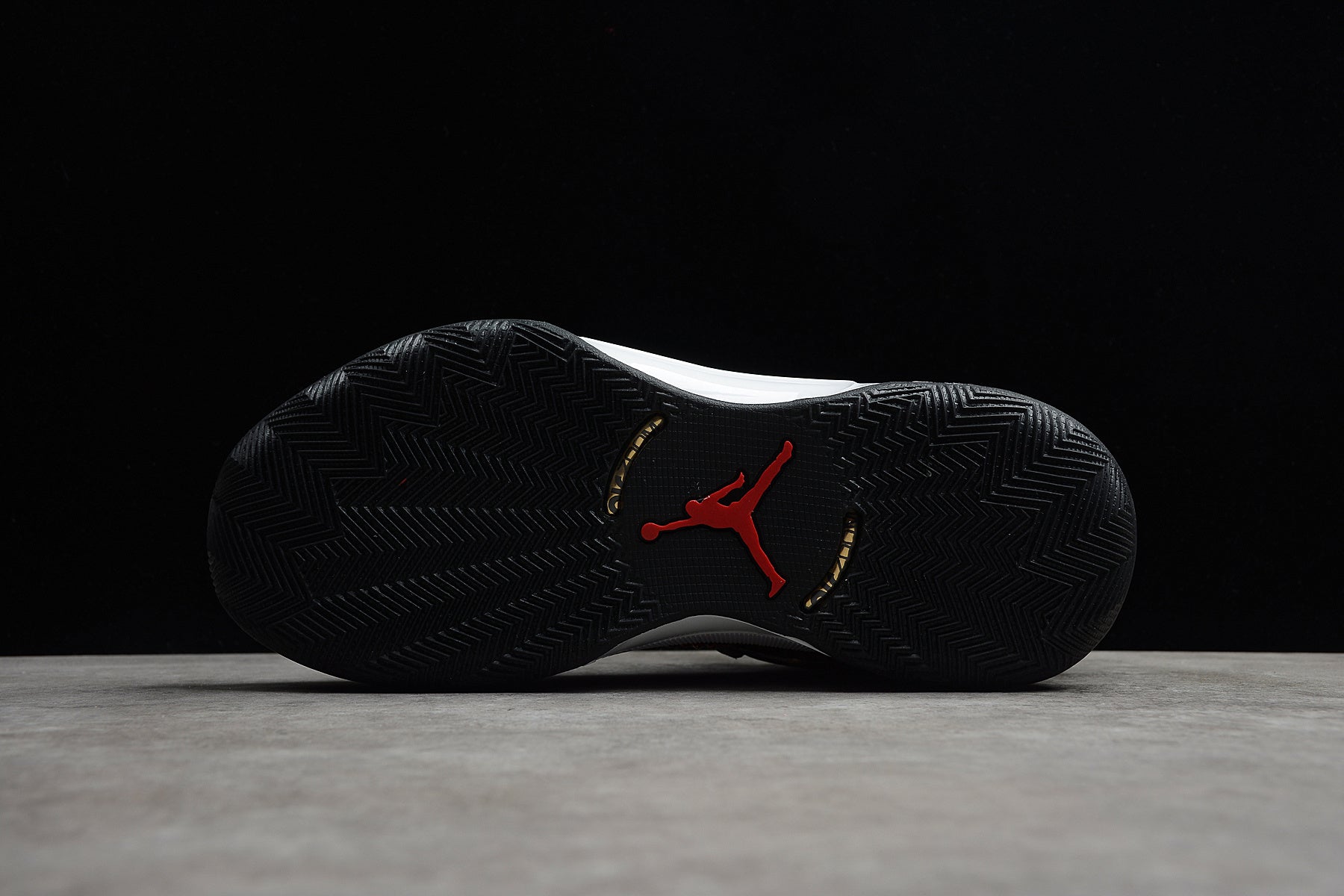 R26 Titan 22 x Air Jordan 35 DD4701-001 - Image 6