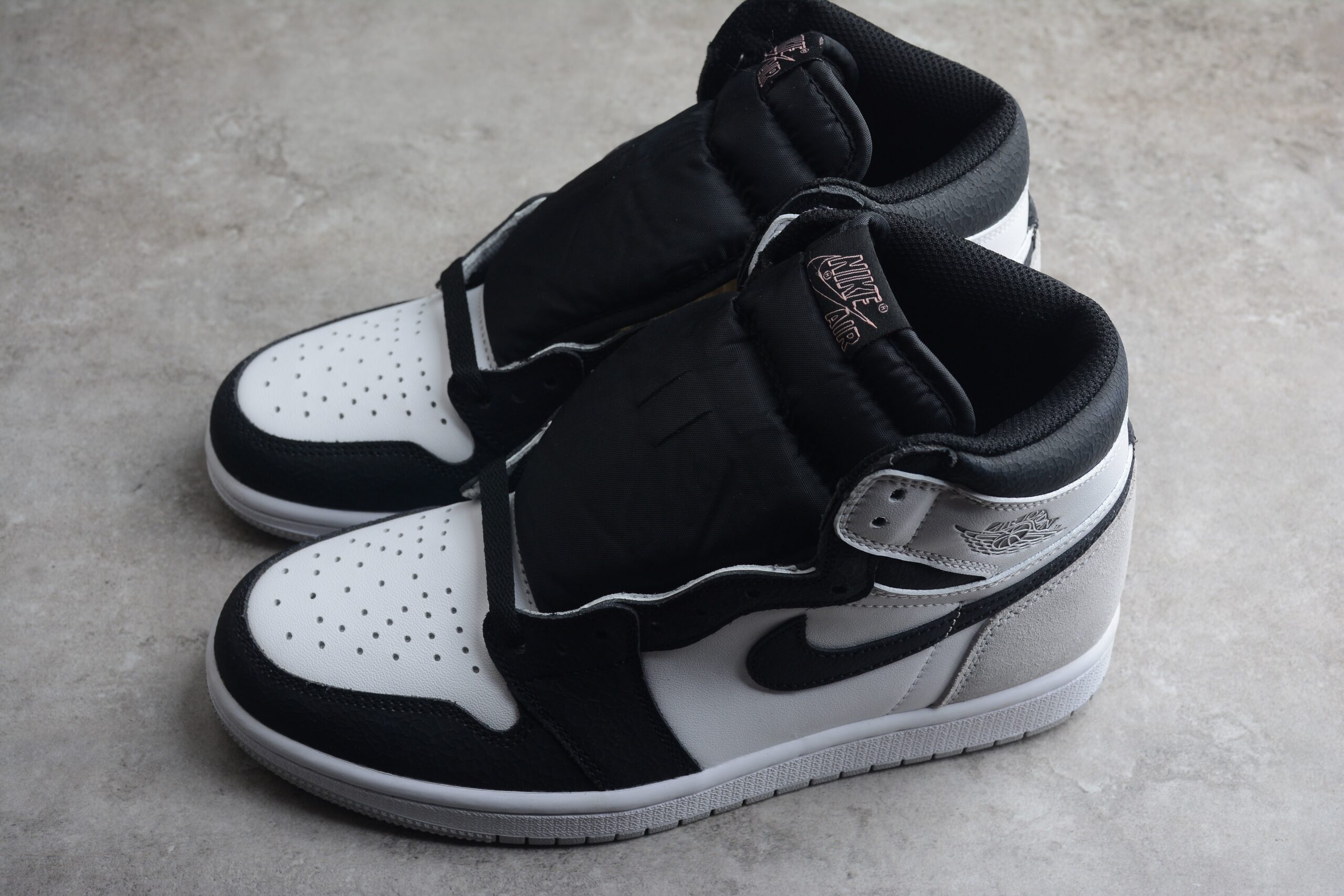 Nike Air Jordan 1 Retro High OG “Stage Haze/Bleached Coral” - Image 3