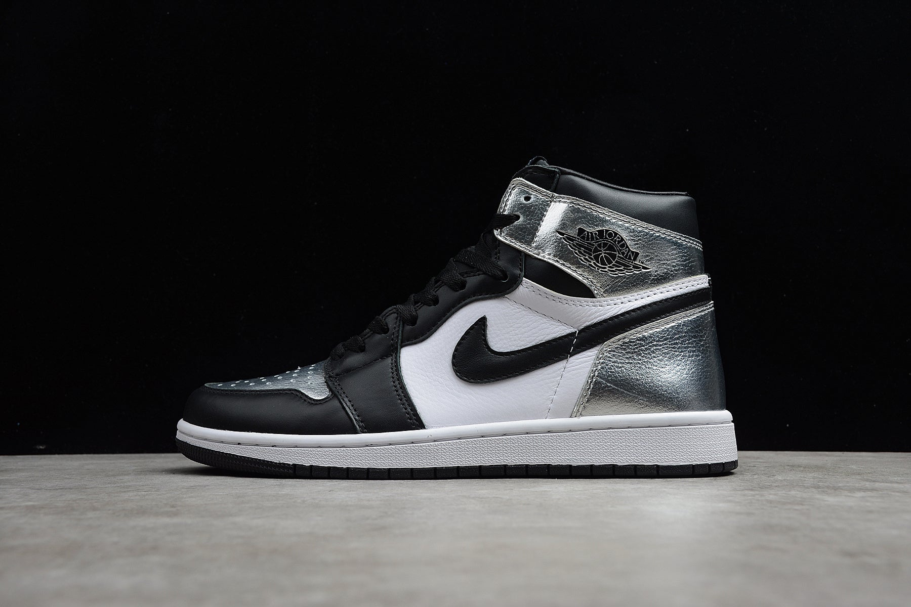 R28 Air Jordan 1 High OG WMNS“ Silver Toe”AJ1 CD0461-001 - Image 2