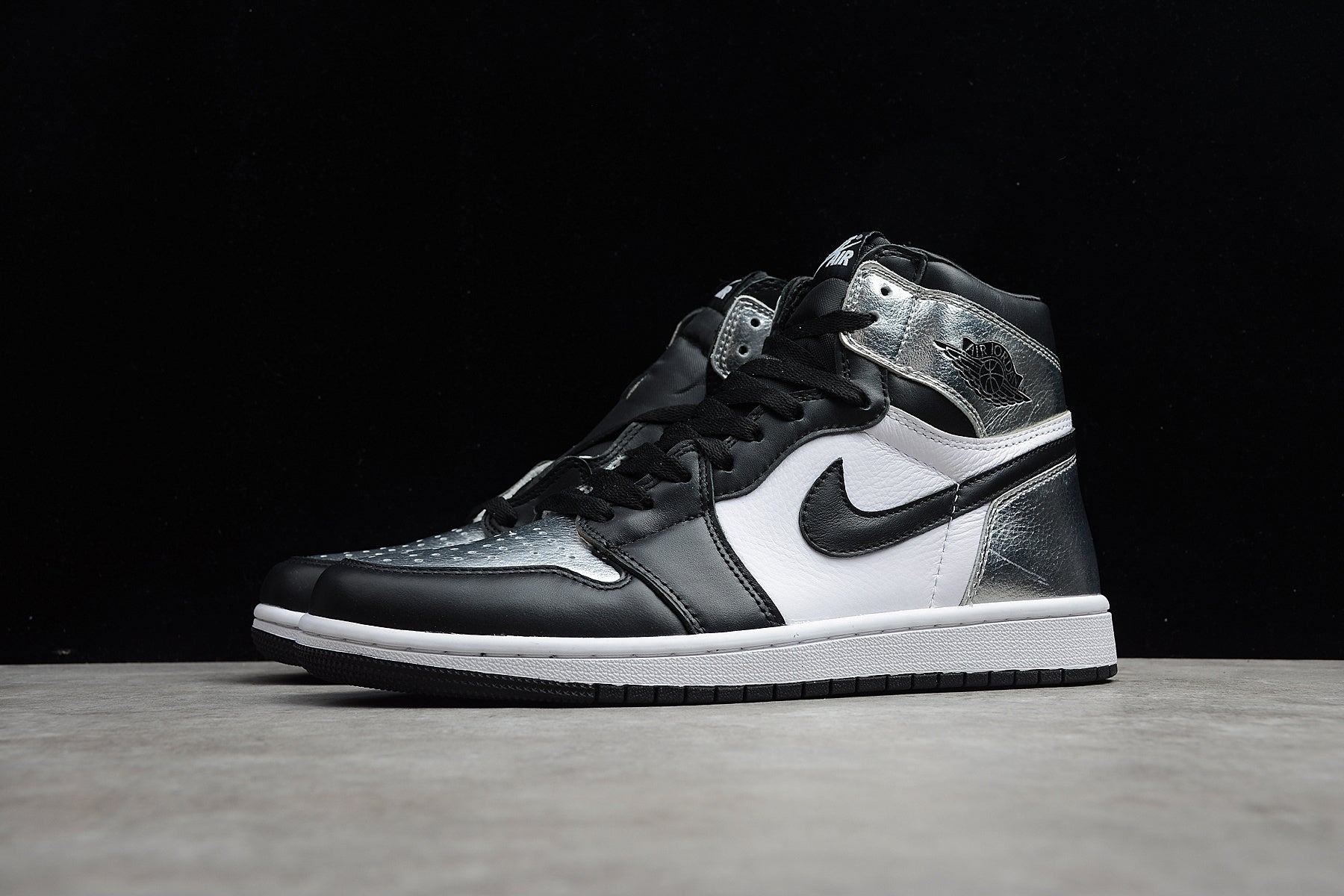 R28 Air Jordan 1 High OG WMNS“ Silver Toe”AJ1 CD0461-001 - Image 3