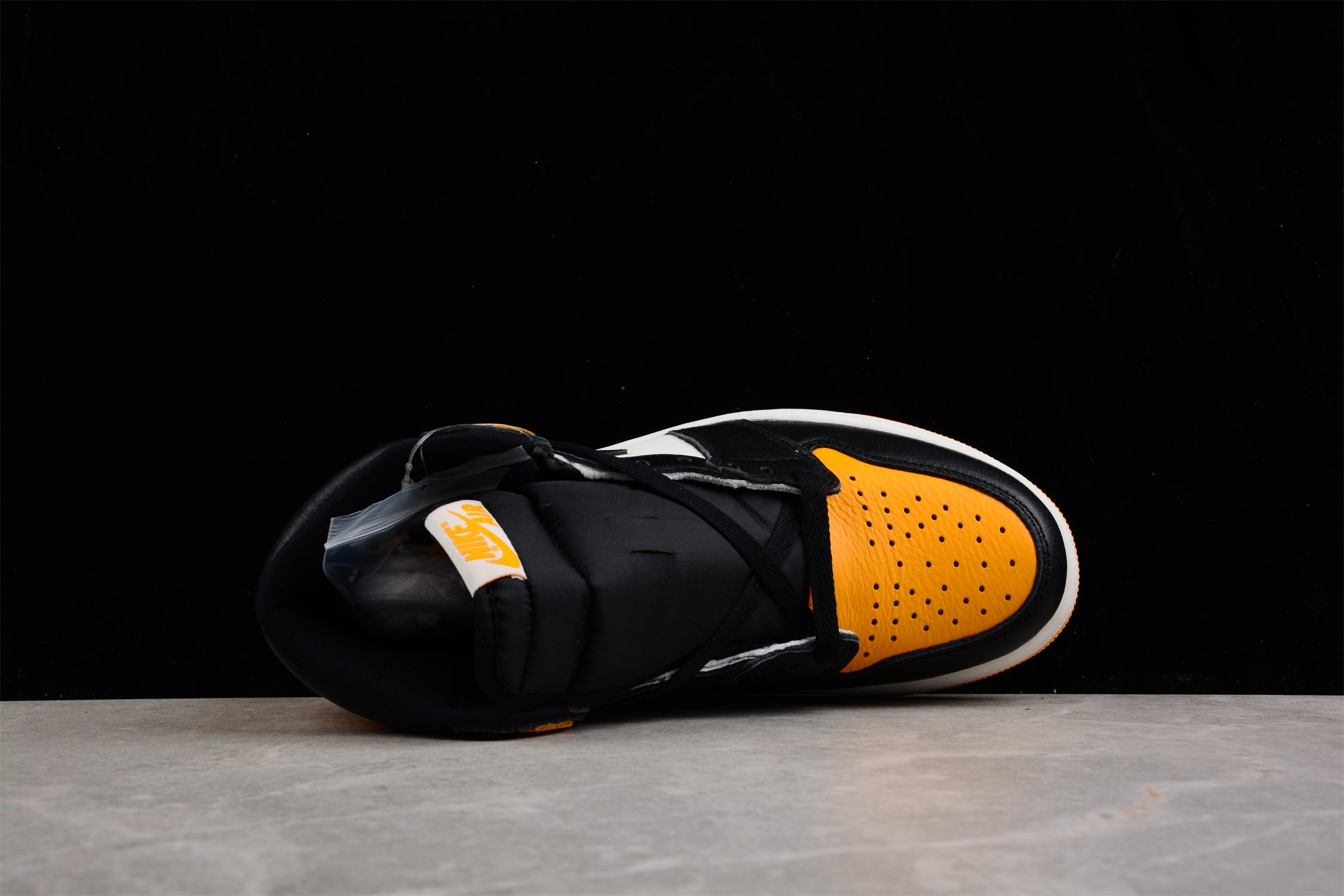 R28 Air Jordan 1 Retro High OG AJ1 555088-711 - Image 5