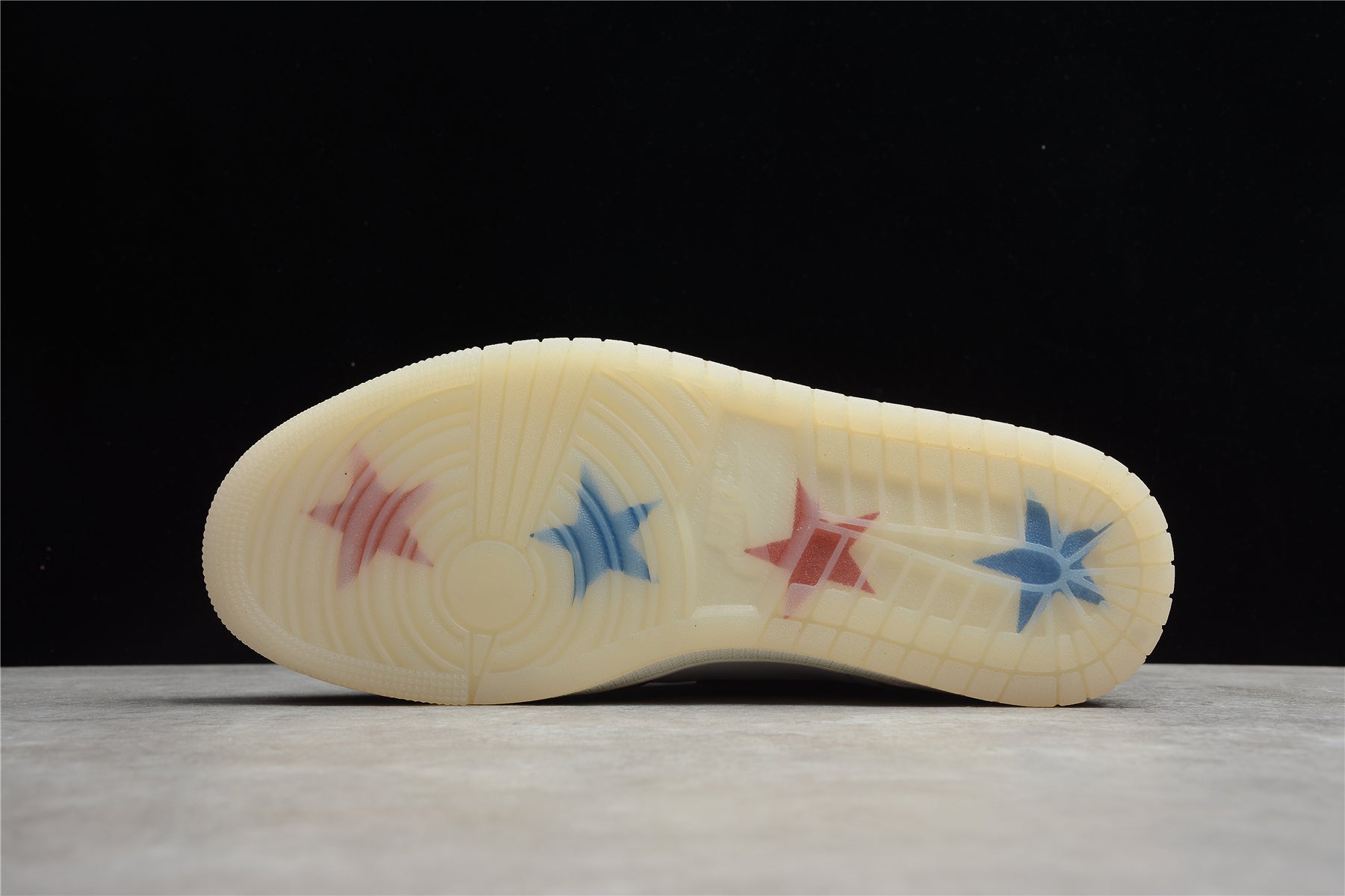 R28 Trophy Room x Air Jordan 1 High OG - Image 6