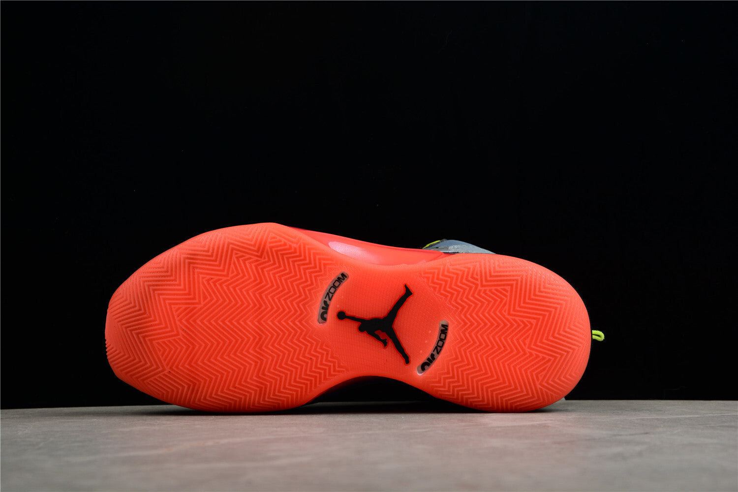 R30 AJ35 "Center of Gravity" DC1493-001 - Image 6