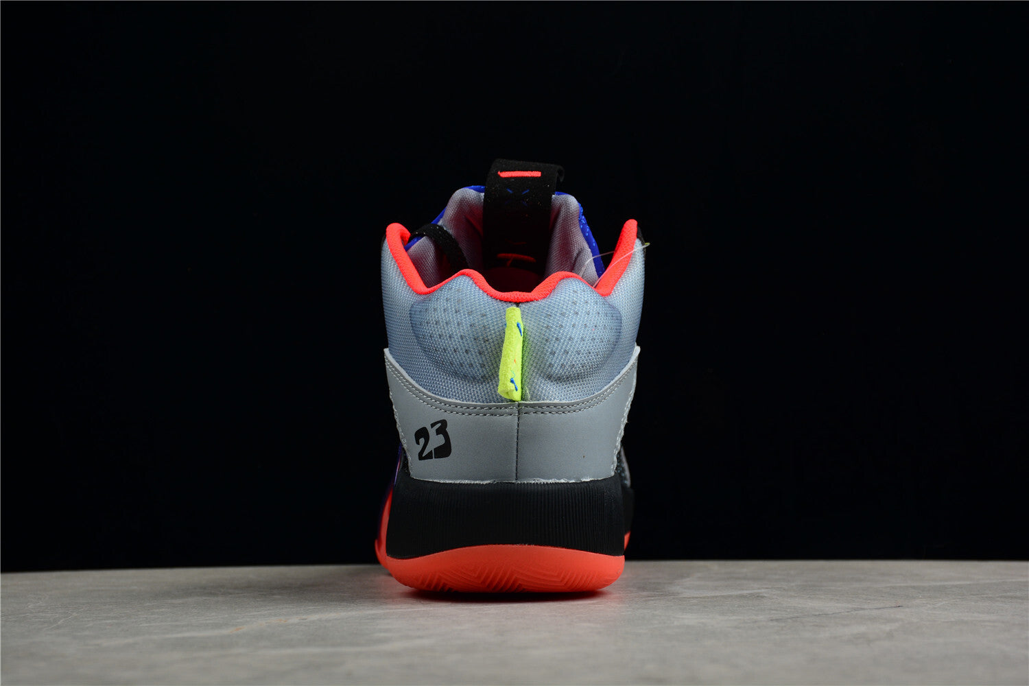 R30 AJ35 "Center of Gravity" DC1493-001 - Image 7