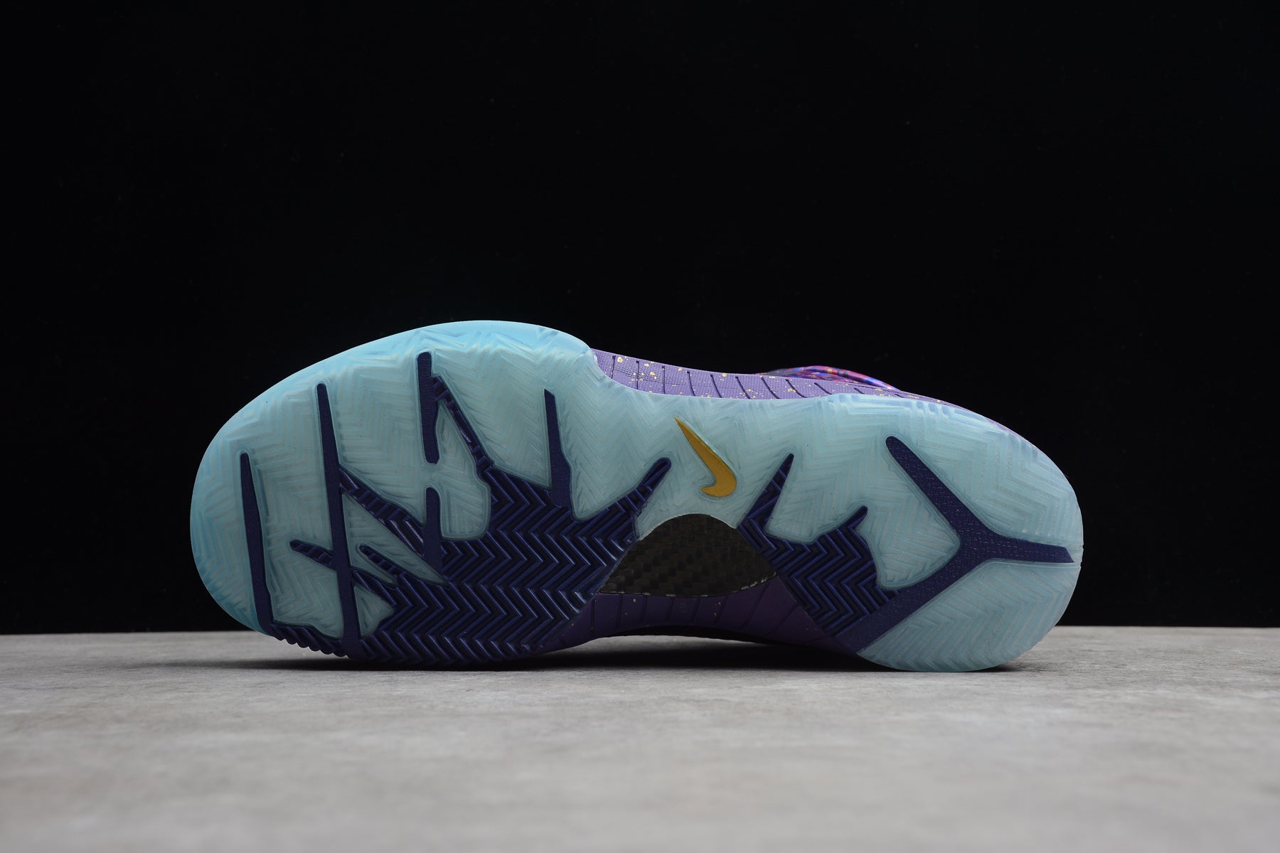 R30 Nike Kobe 4 “Court Purple” - Image 3