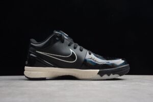 R32 Nike Kobe 4 Protro “Undefeated Black Mamba”
