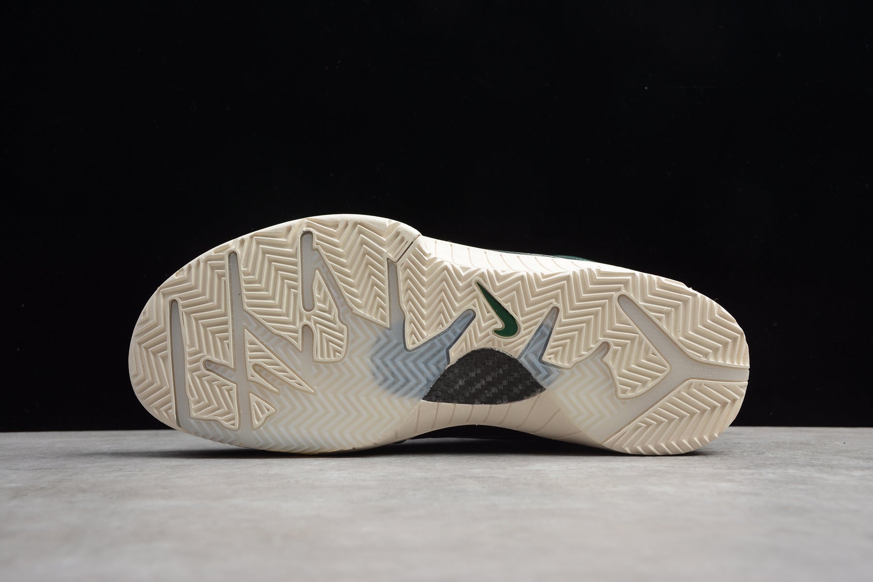 R32 Nike Kobe 4 Protro “Undefeated Spurs” – - Image 3