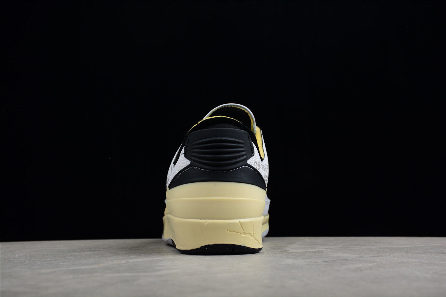 R35 Off-White x Air Jordan 2 Low DJ4375-101 - Image 4