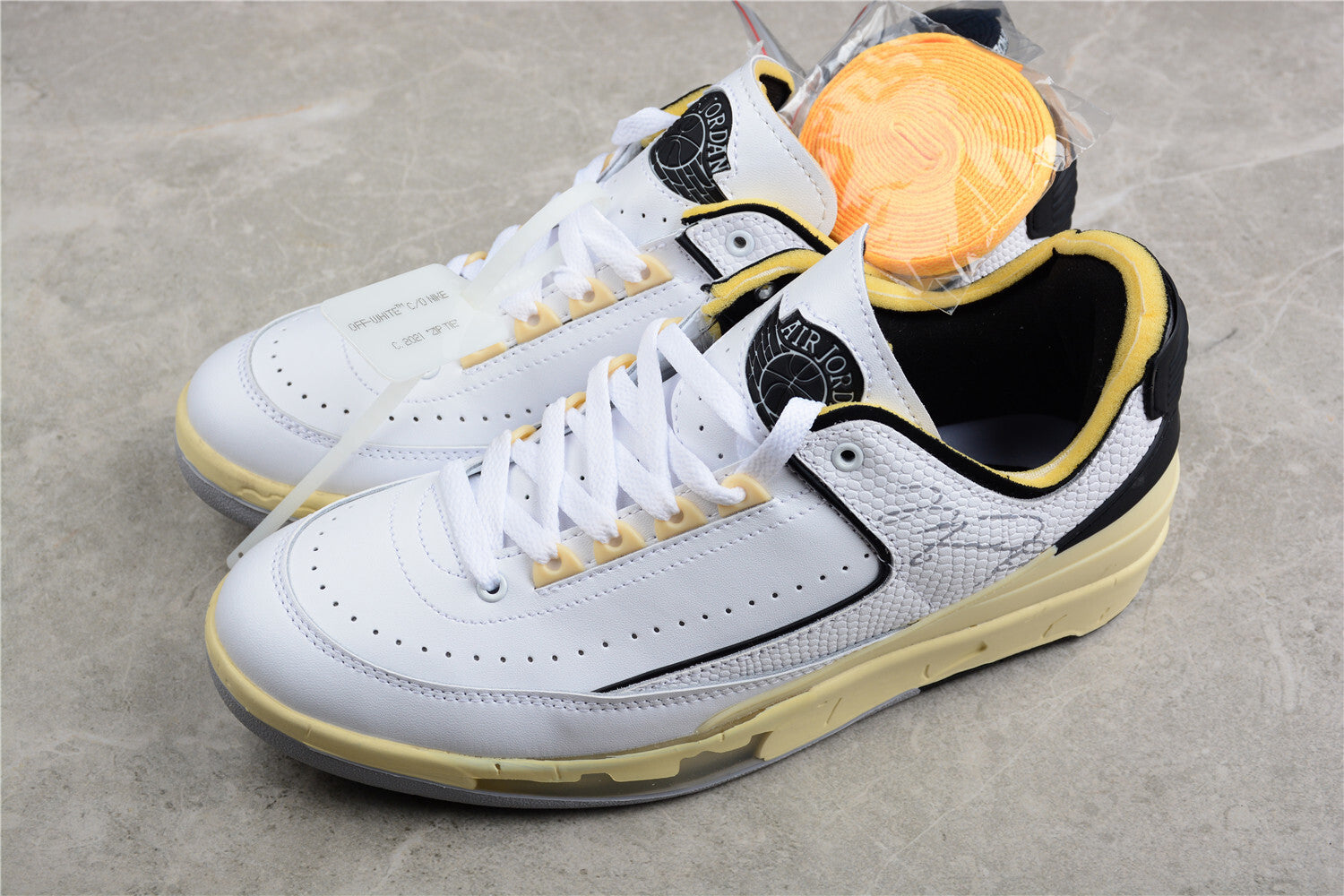 R35 Off-White x Air Jordan 2 Low DJ4375-101 - Image 5