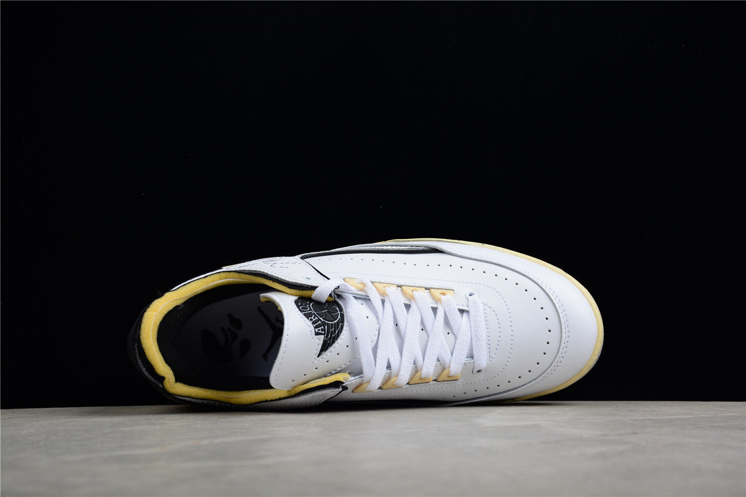 R35 Off-White x Air Jordan 2 Low DJ4375-101 - Image 6