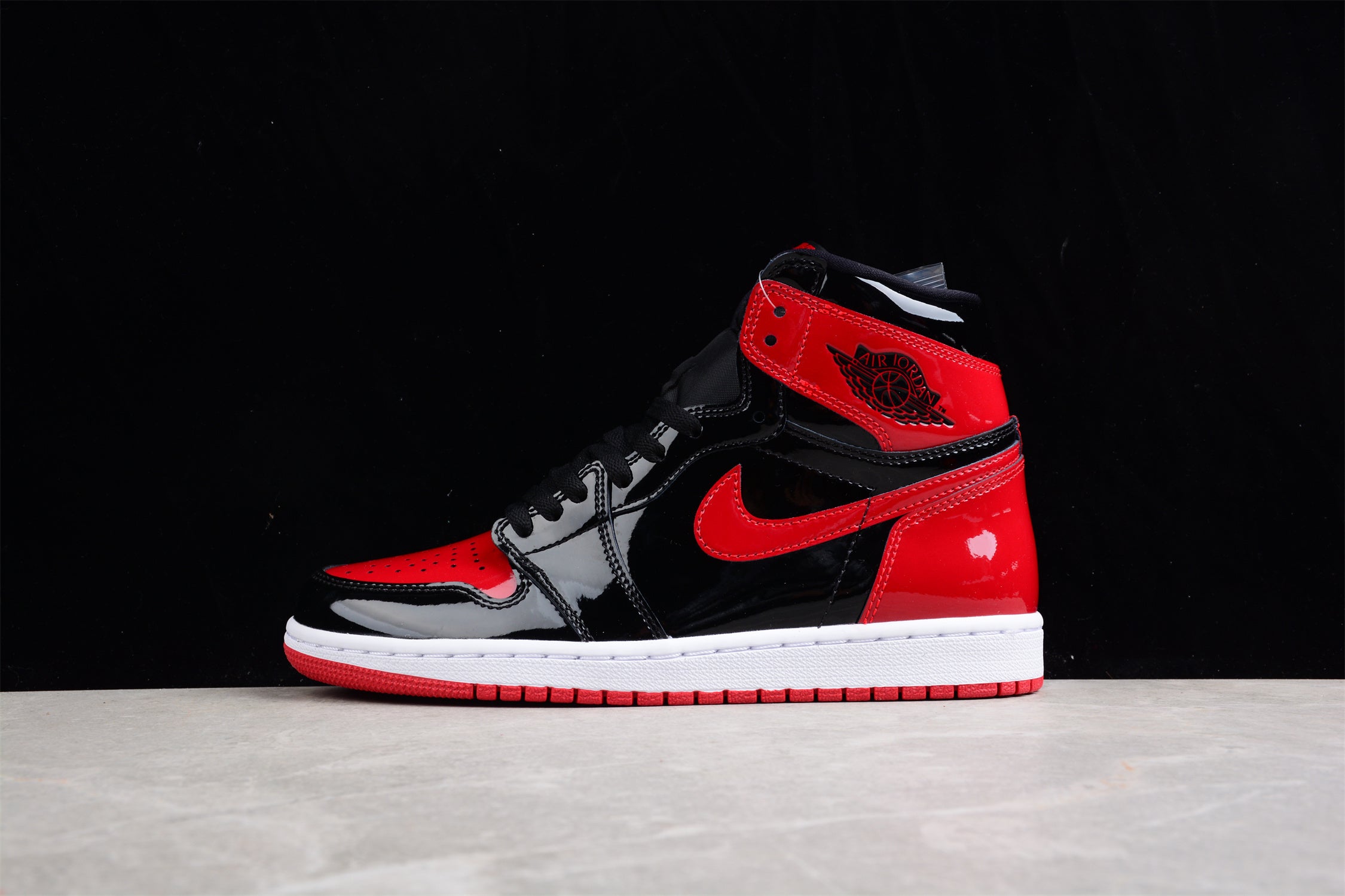 R40 Air Jordan 1 High OG Bred Patent 555088-063 - Image 2