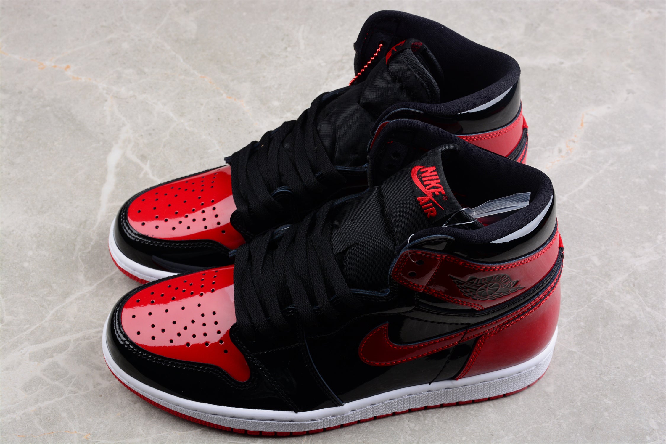 R40 Air Jordan 1 High OG Bred Patent 555088-063 - Image 3